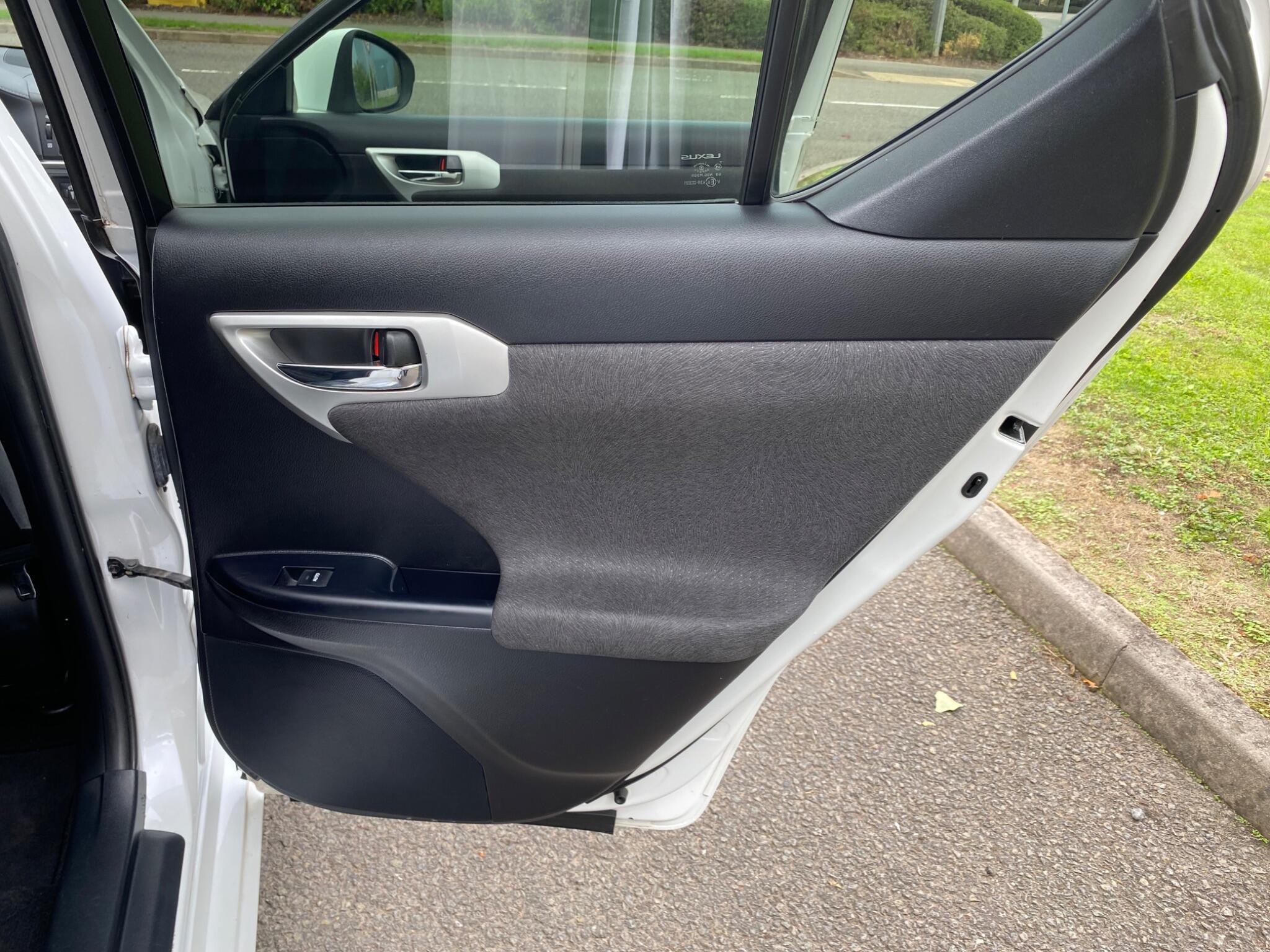 Lexus CT view 20