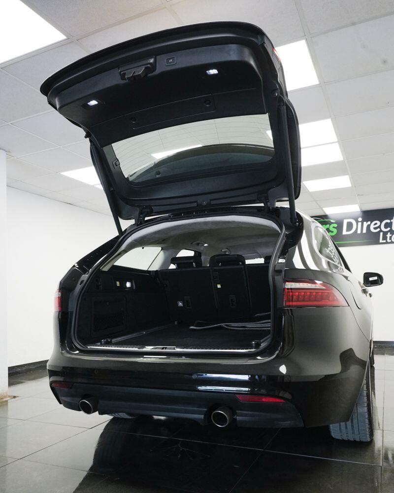 Jaguar XF view 8