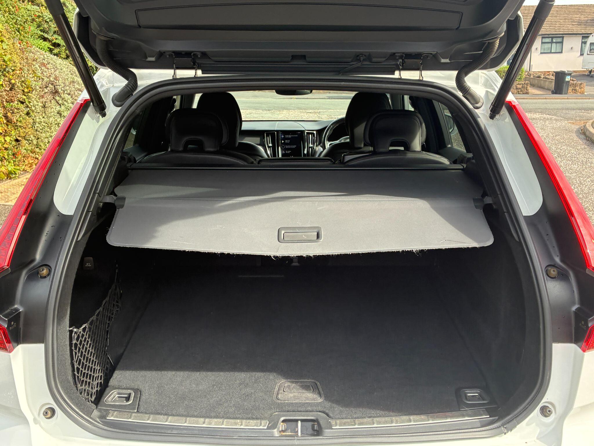 Volvo XC60 view 30