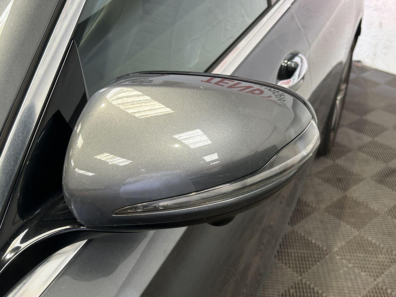 Mercedes-Benz E Class view 21
