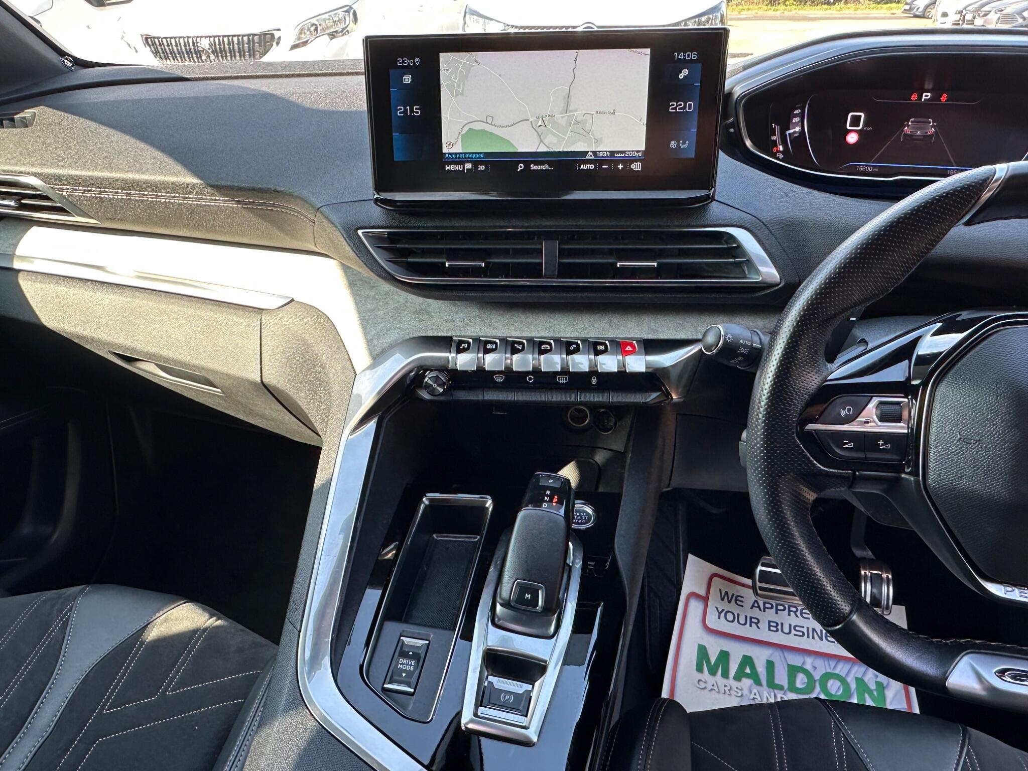 Peugeot 3008 view 12