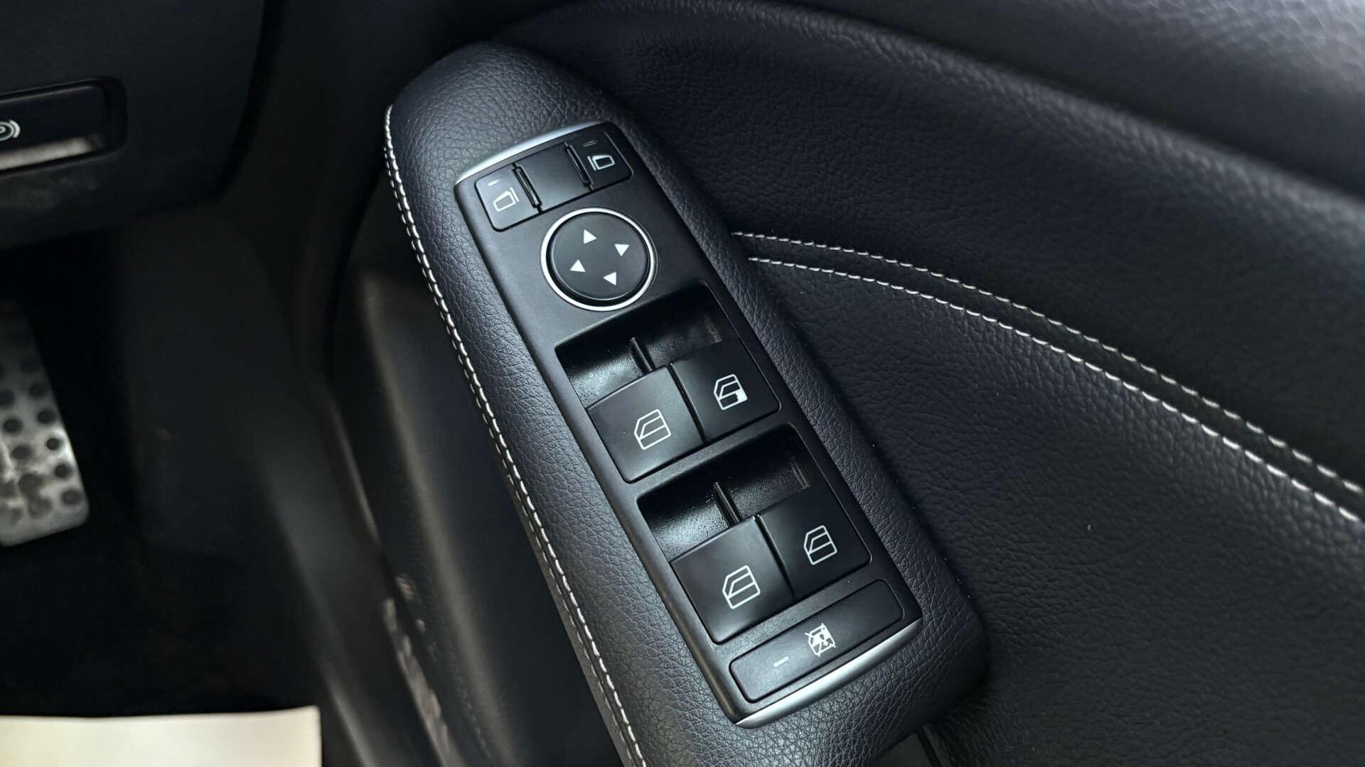 Mercedes-Benz B-Class view 23