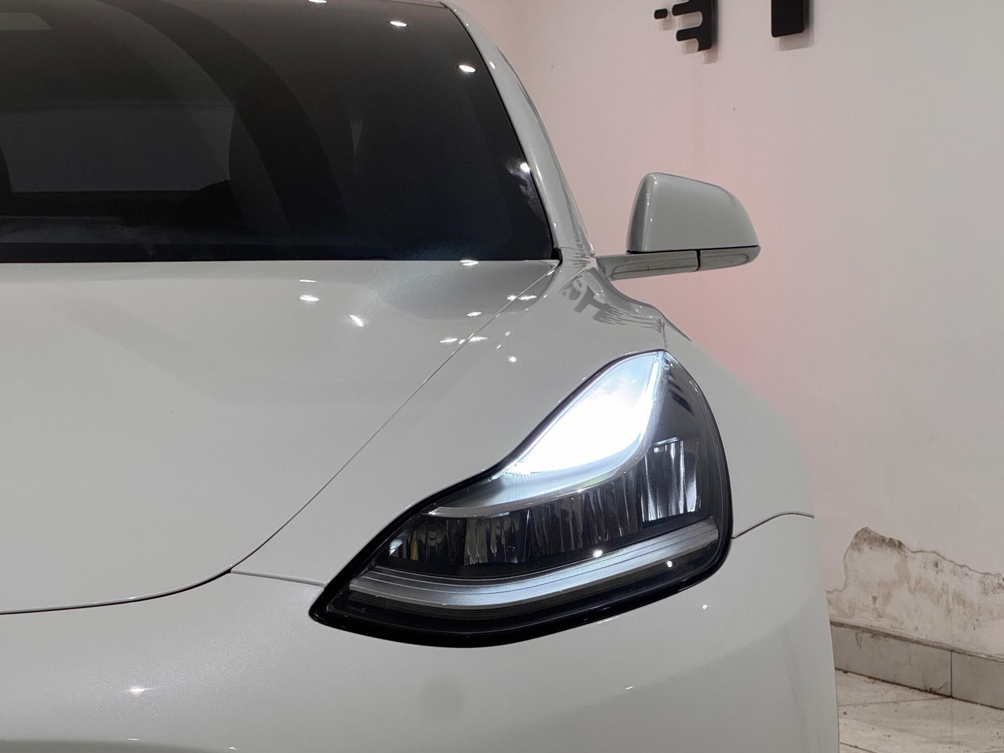 Tesla Model 3 view 24
