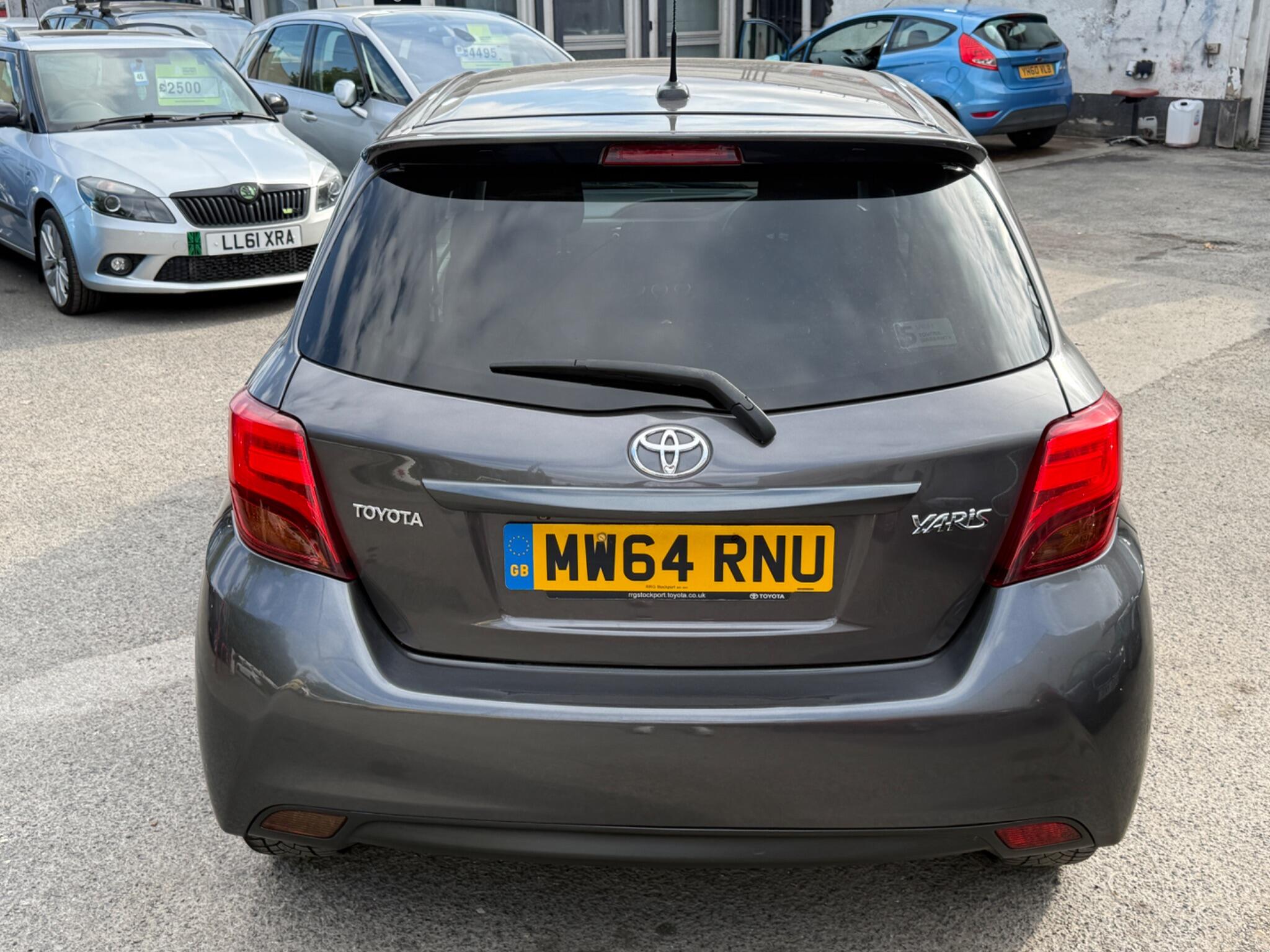 Toyota Yaris - Image 16