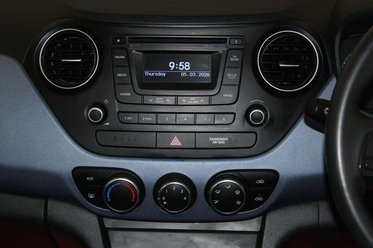 Hyundai i10 view 31