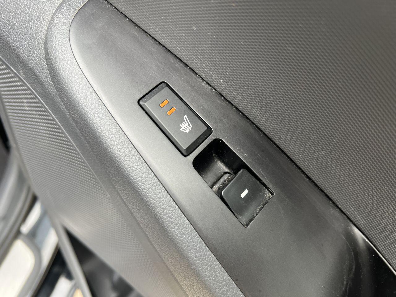 Hyundai Ioniq view 23