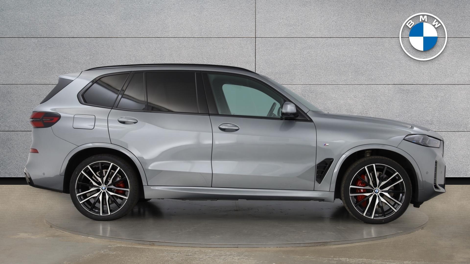BMW X5 view 3