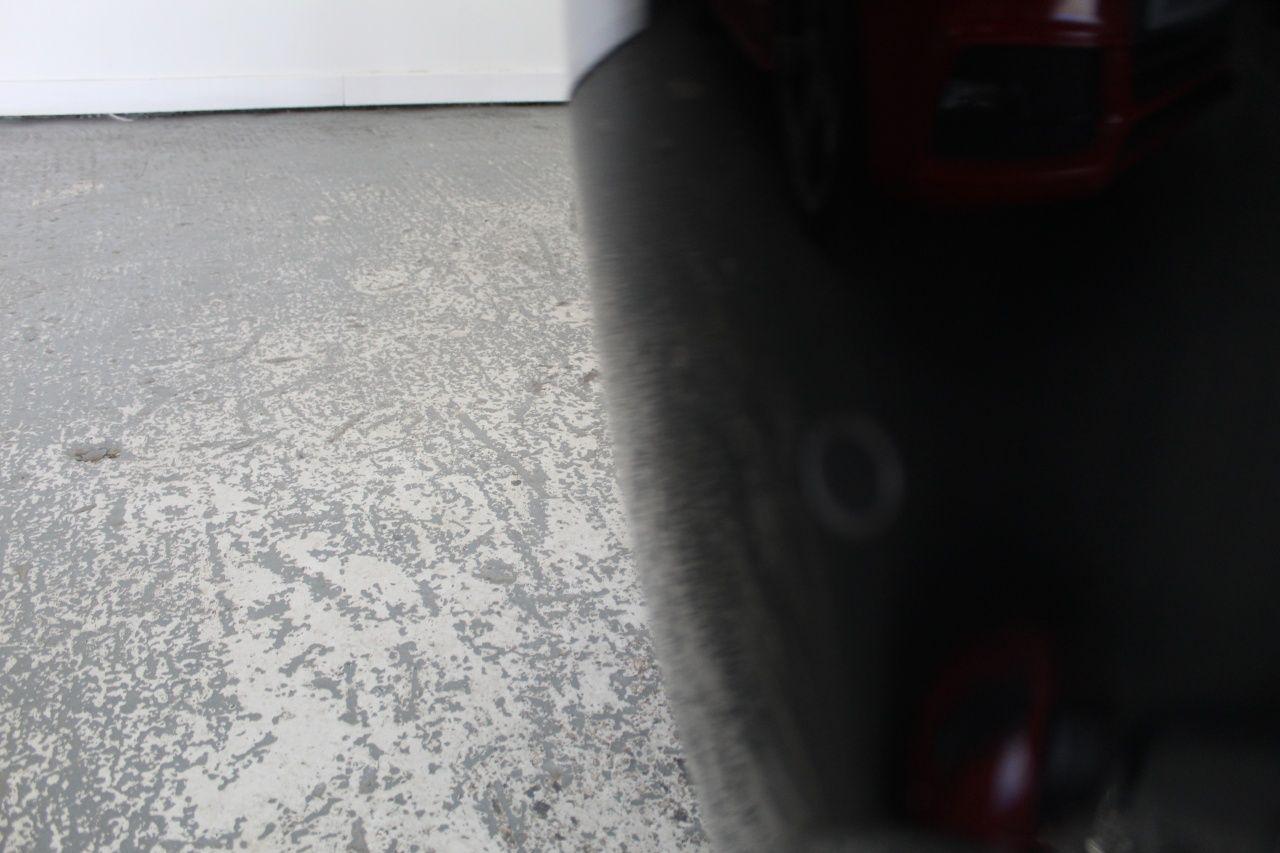 BMW 6 Series view 17