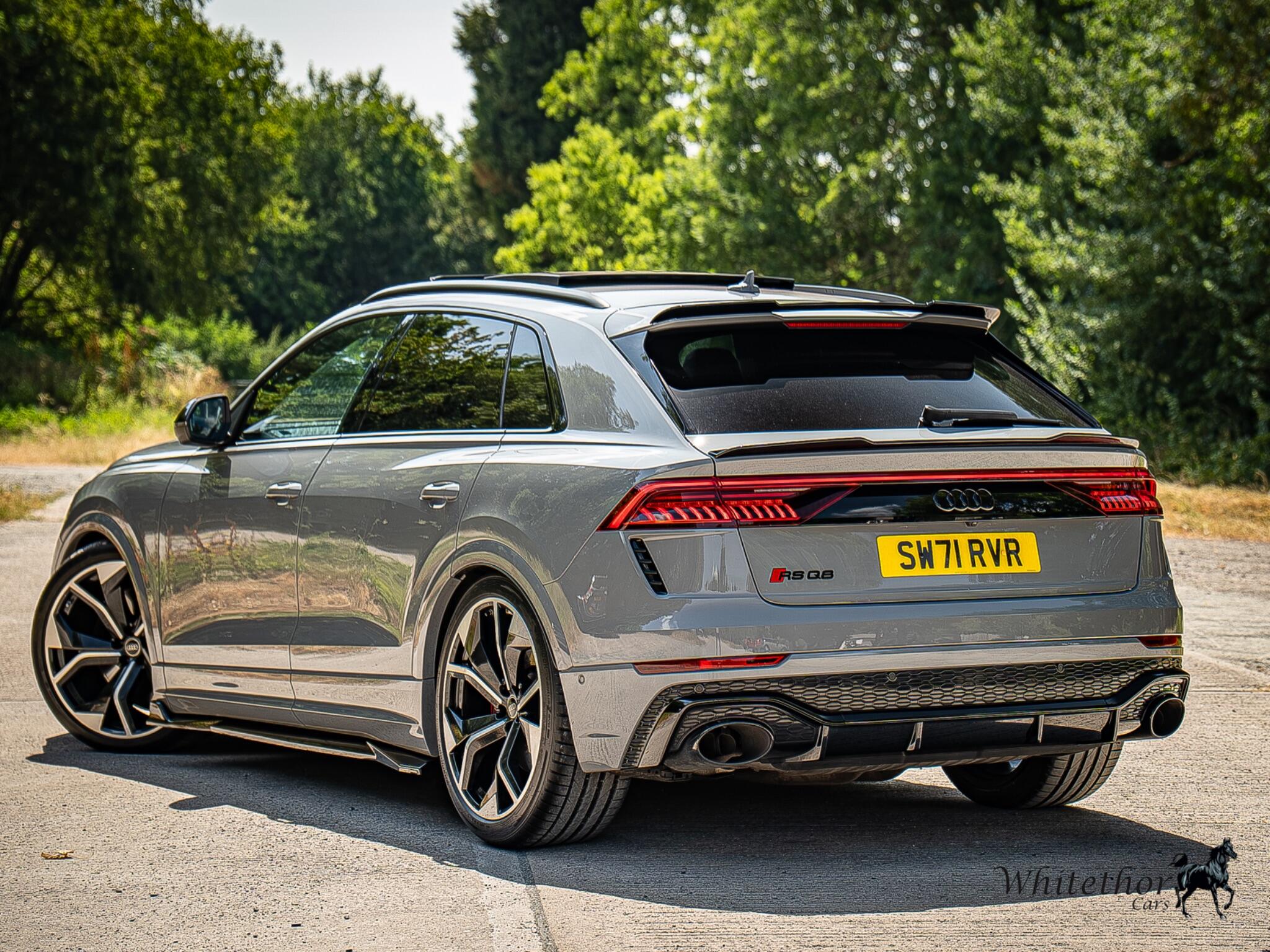 Audi RS Q8 view 40