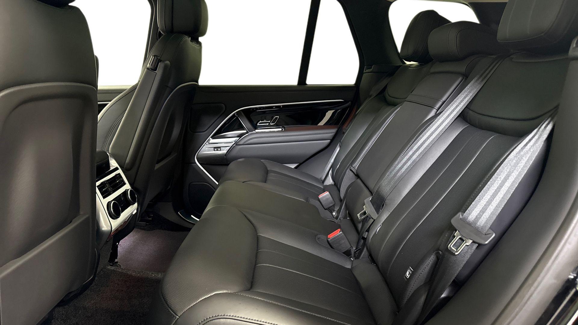 Land Rover Range Rover view 4