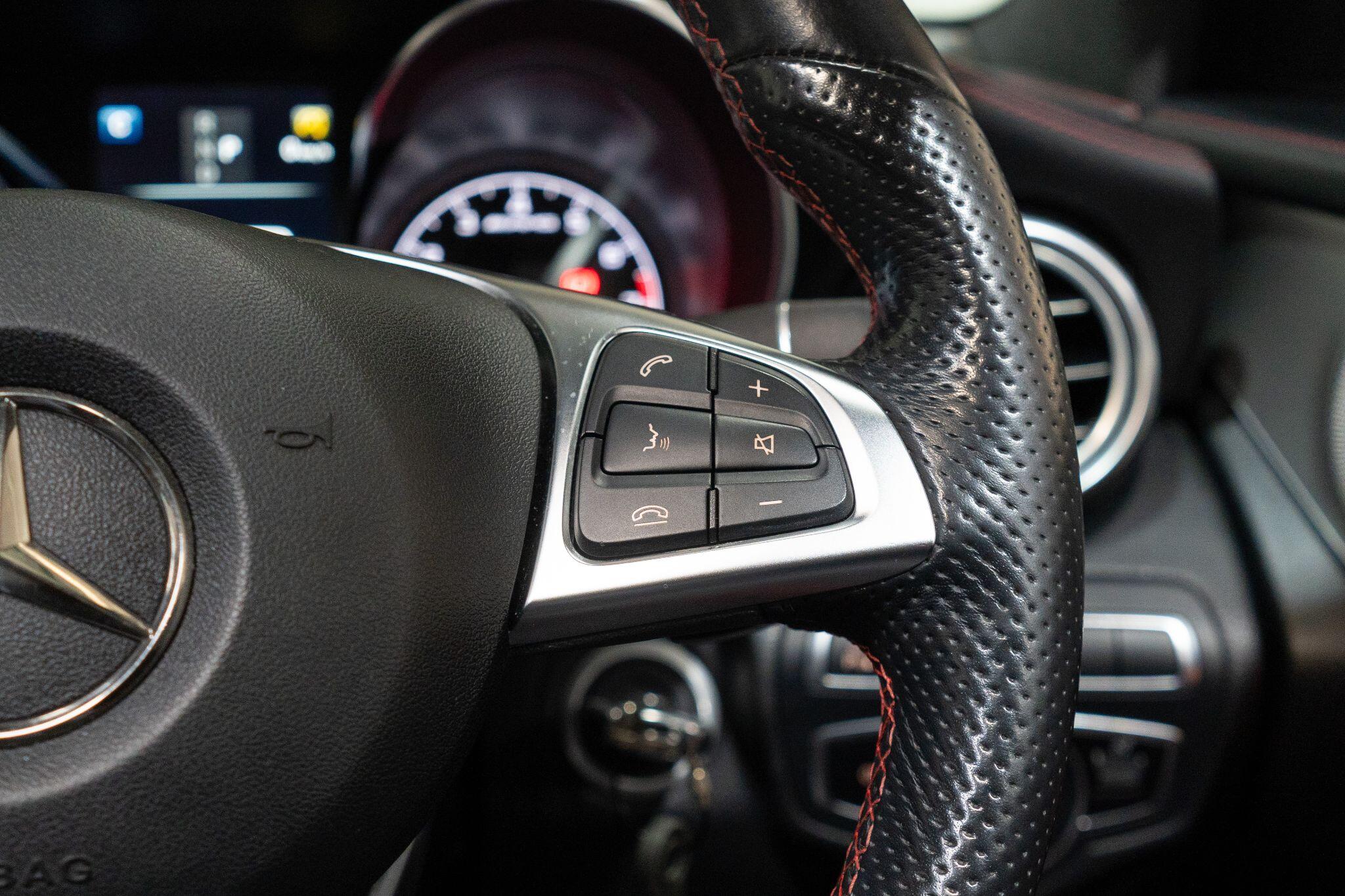 Mercedes-Benz GLC view 22