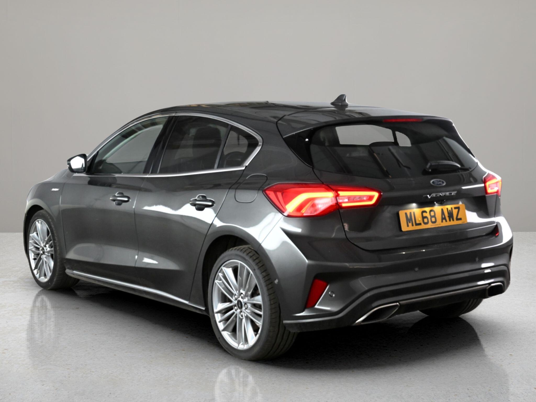 Ford Focus view 3
