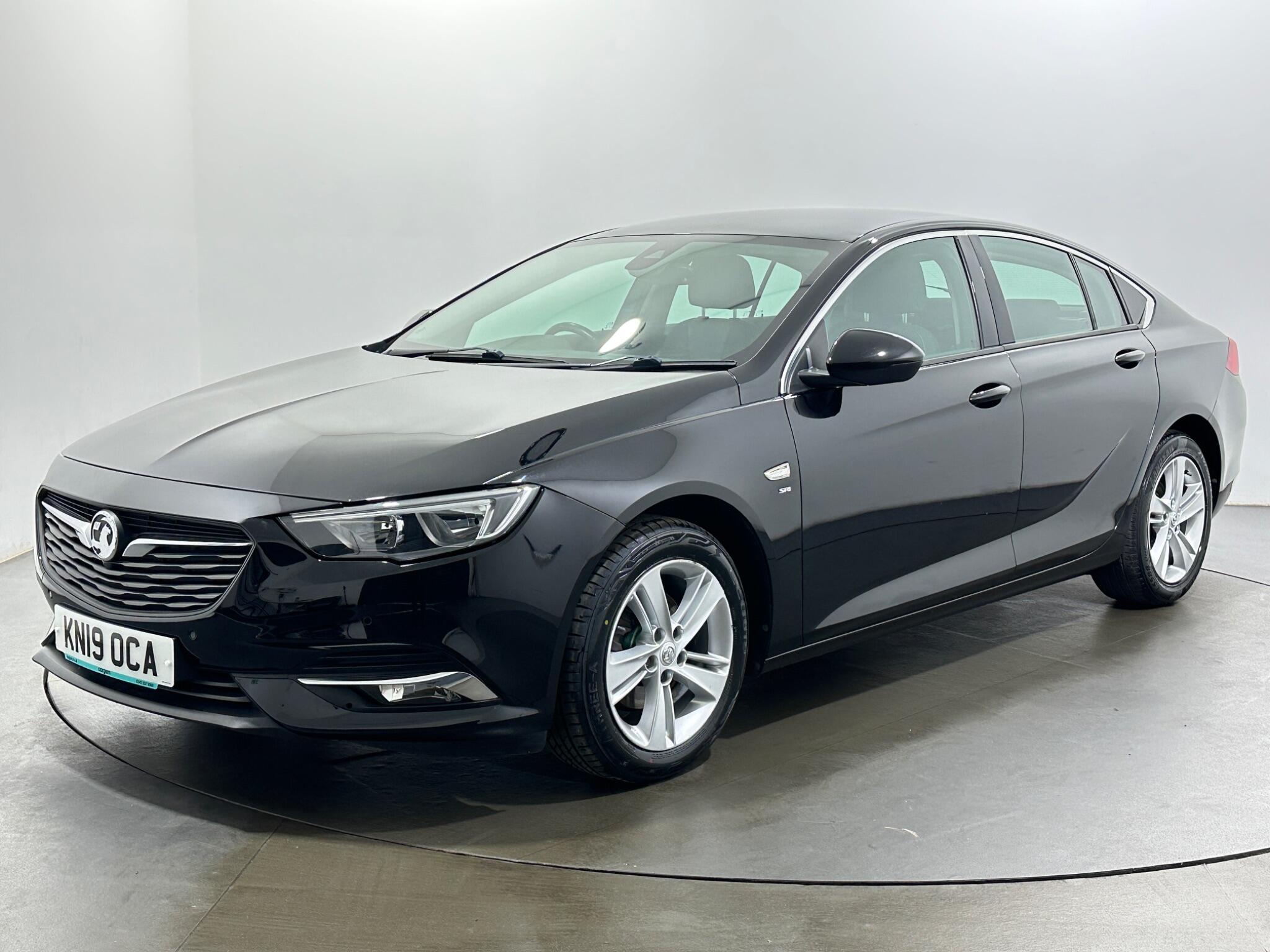 Vauxhall Insignia view 4