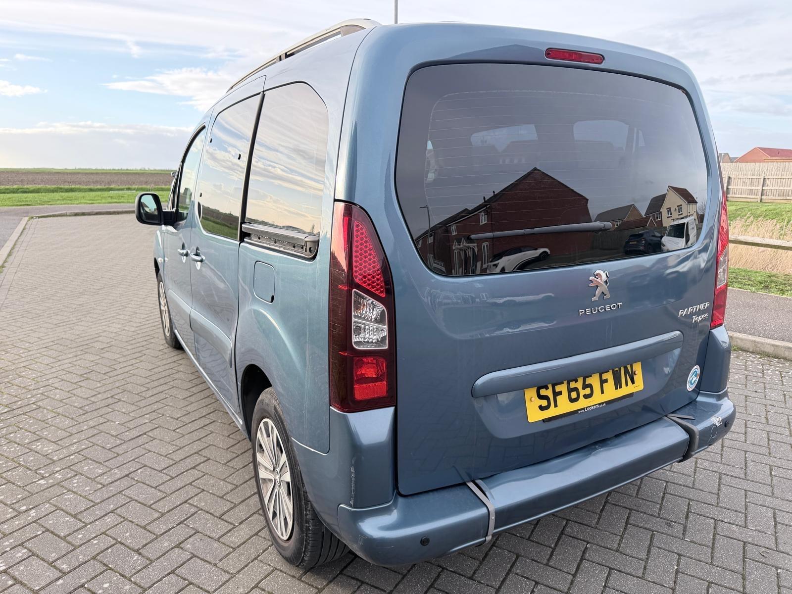 Peugeot Partner Tepee view 6