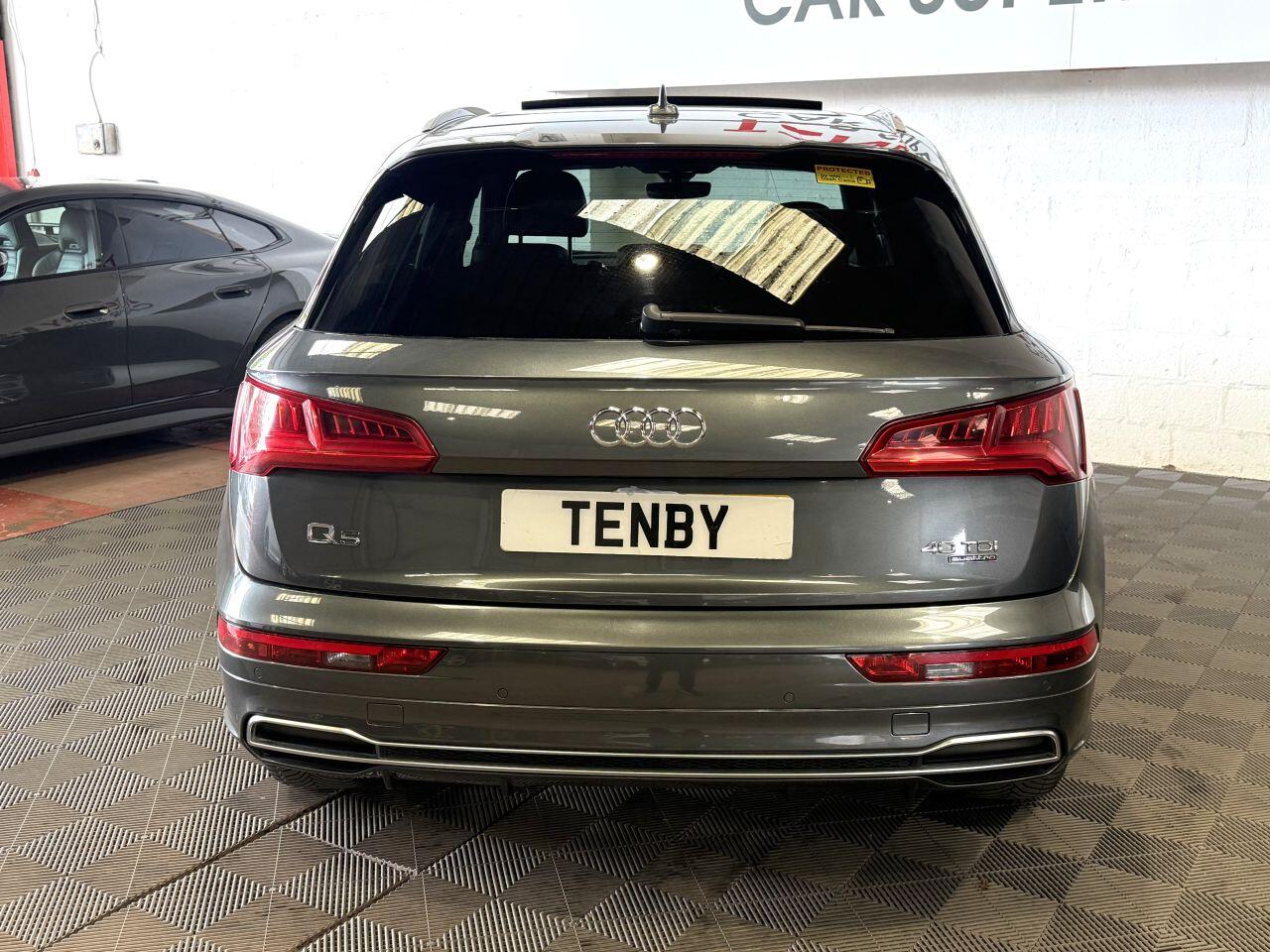 Audi Q5 view 8