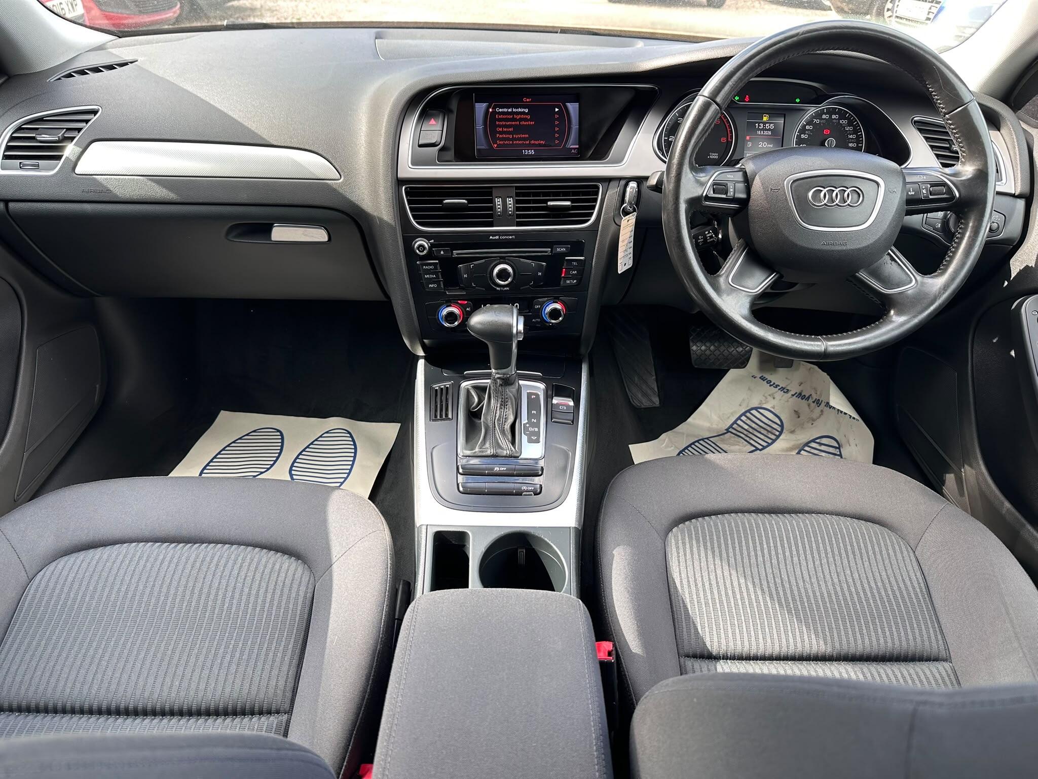 Audi A4 view 21