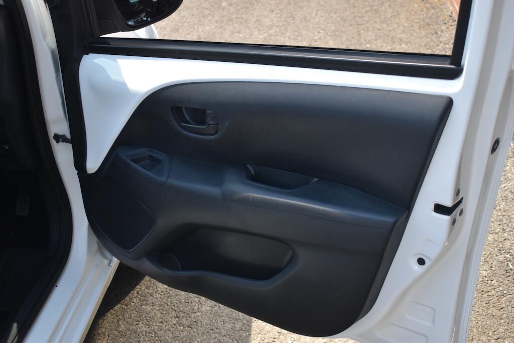 Peugeot 108 view 28