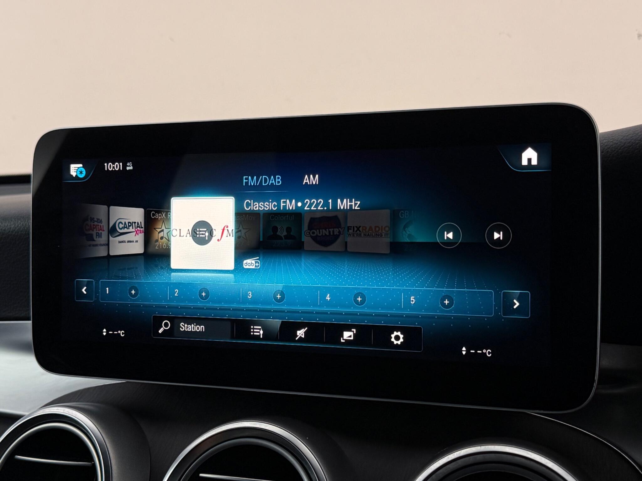 Mercedes-Benz GLC view 34