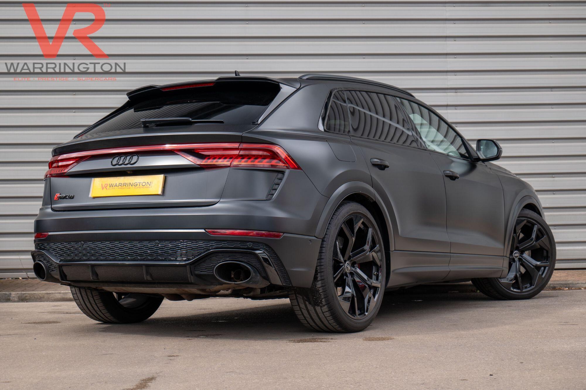 Audi RSQ8 view 22