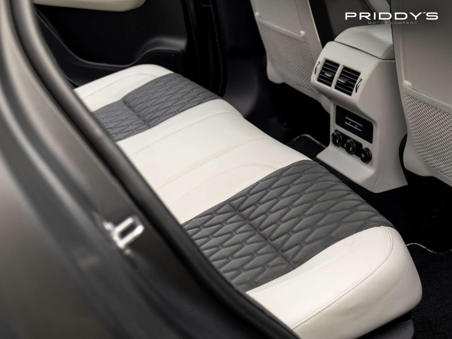 Jaguar F-Pace view 27