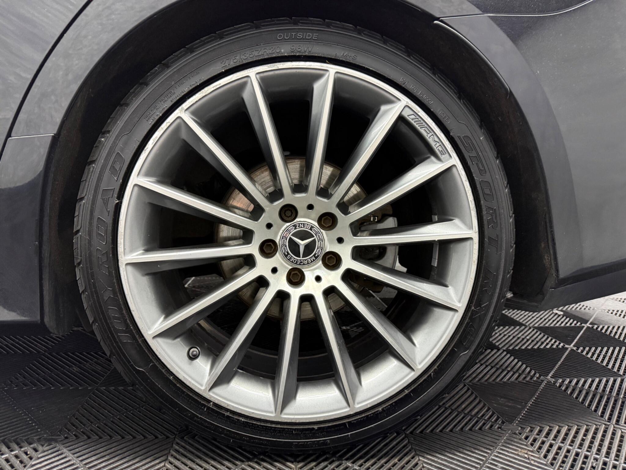 Mercedes-Benz CLS view 28