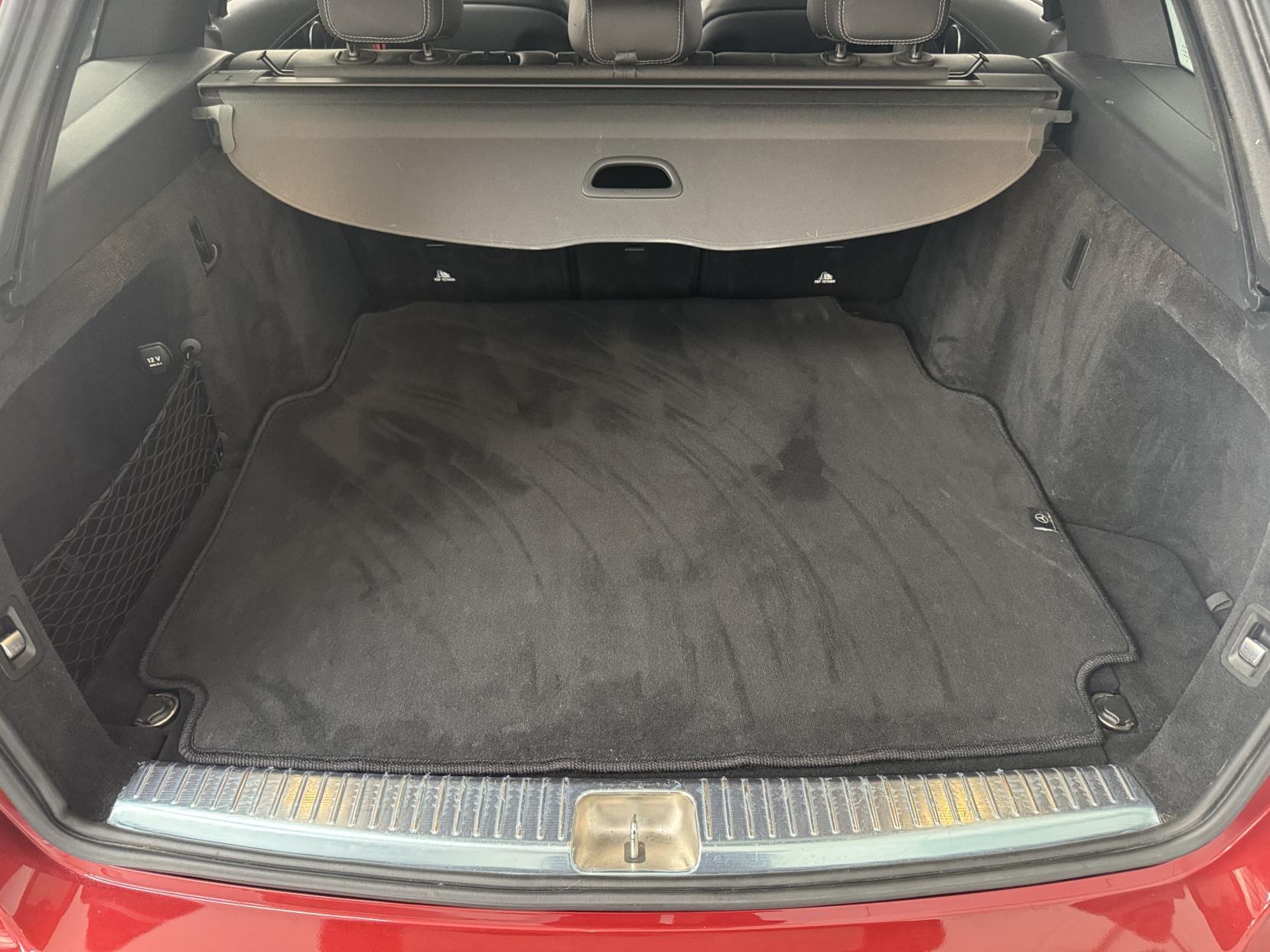 Mercedes-Benz C Class view 79