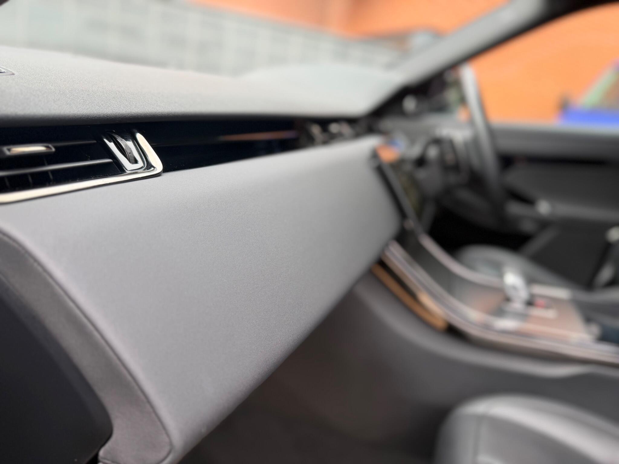 Land Rover Range Rover Evoque view 43