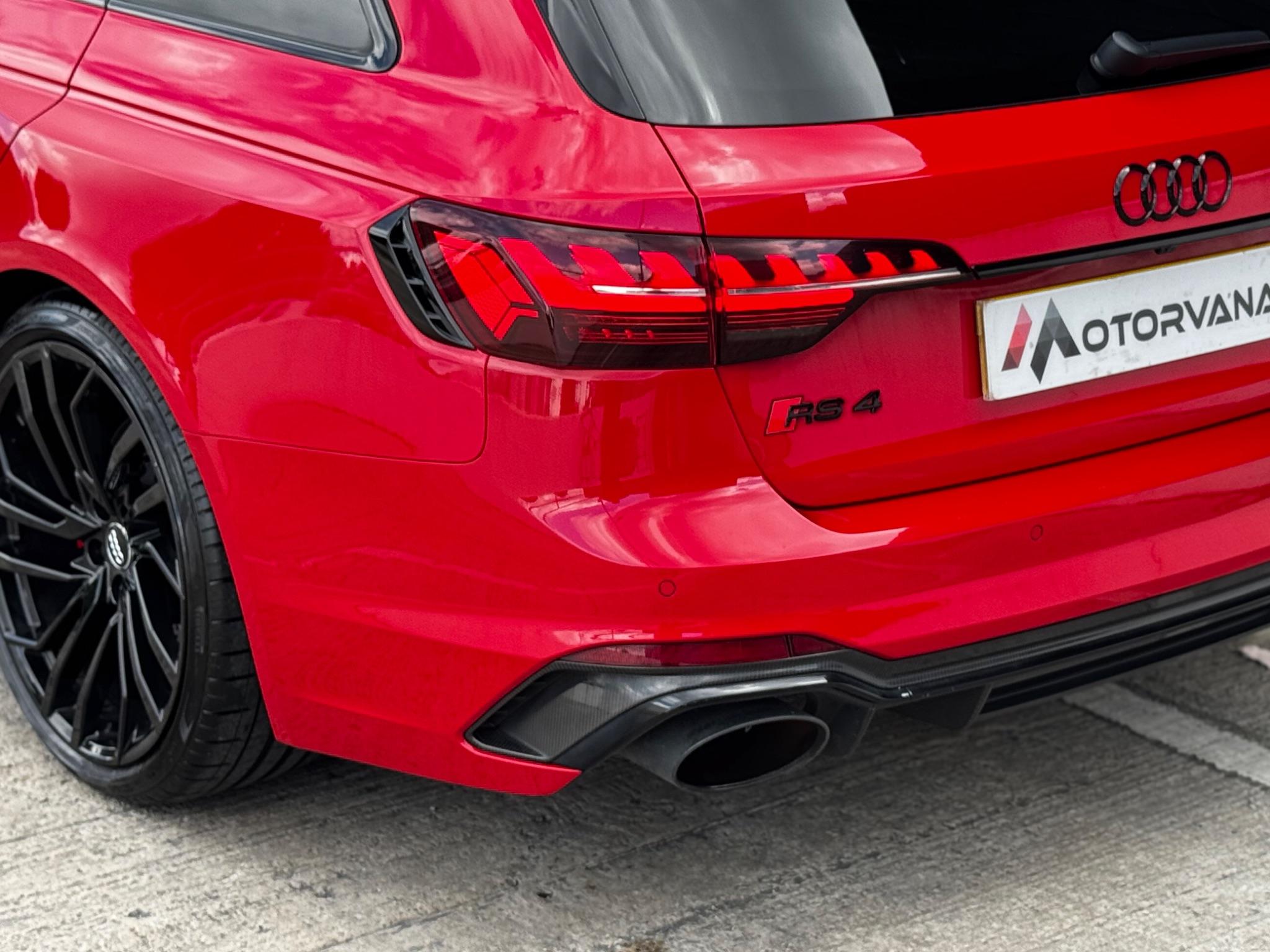 Audi RS4 view 48