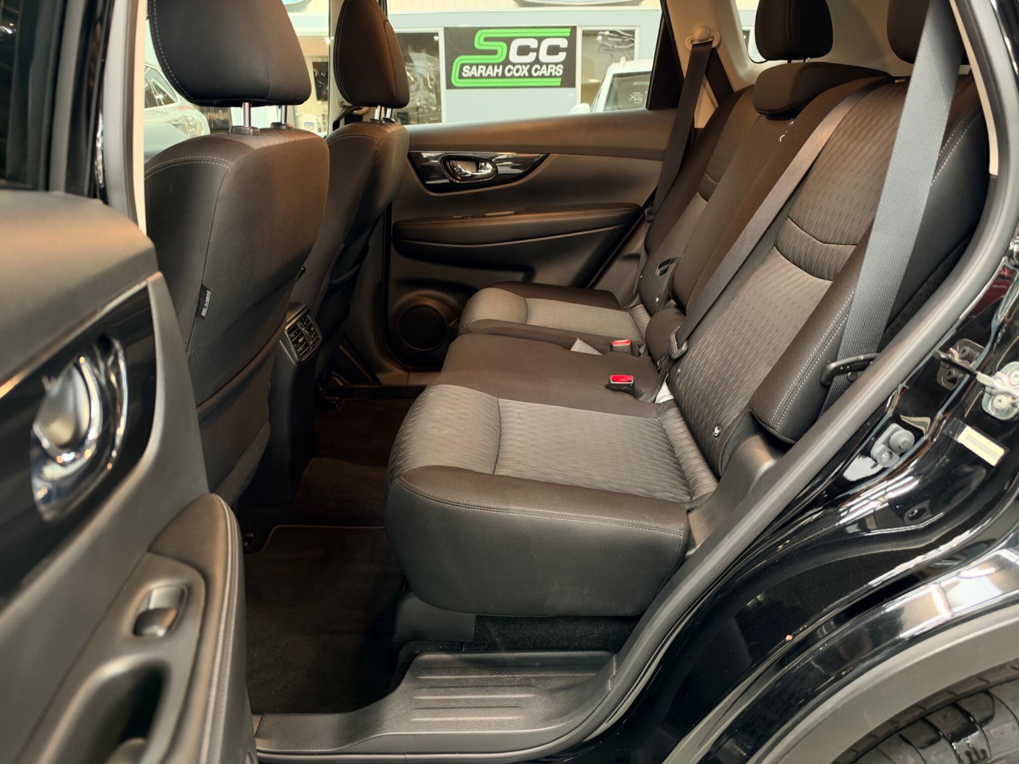 Nissan X-Trail view 17