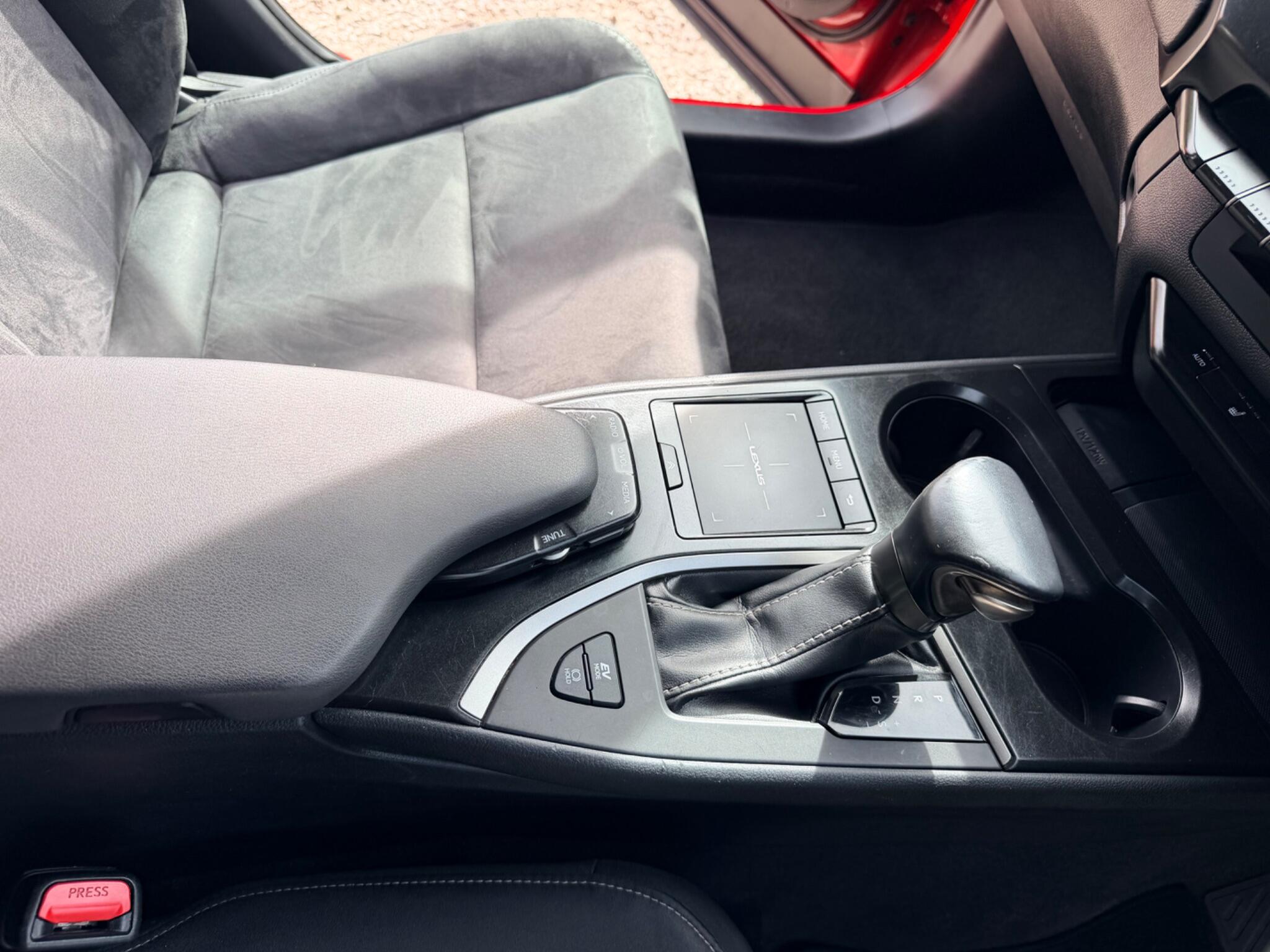Lexus Ux view 59