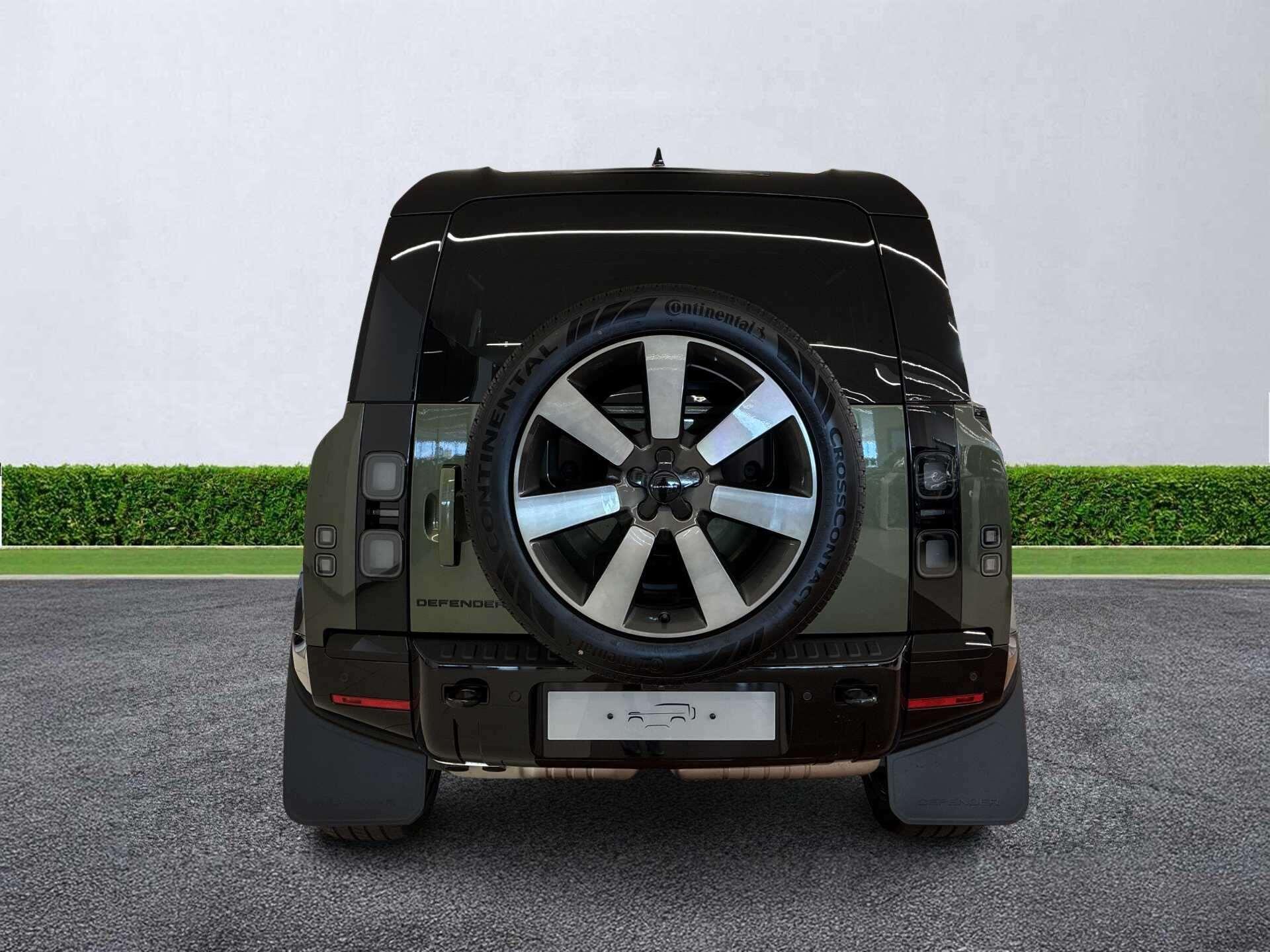 Land Rover Defender view 6