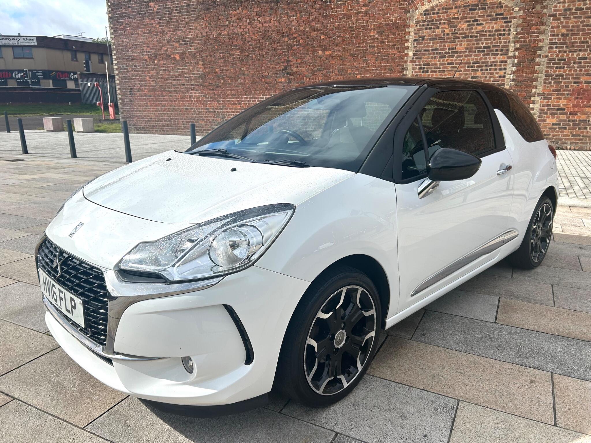 DS Automobiles DS 3 view 8