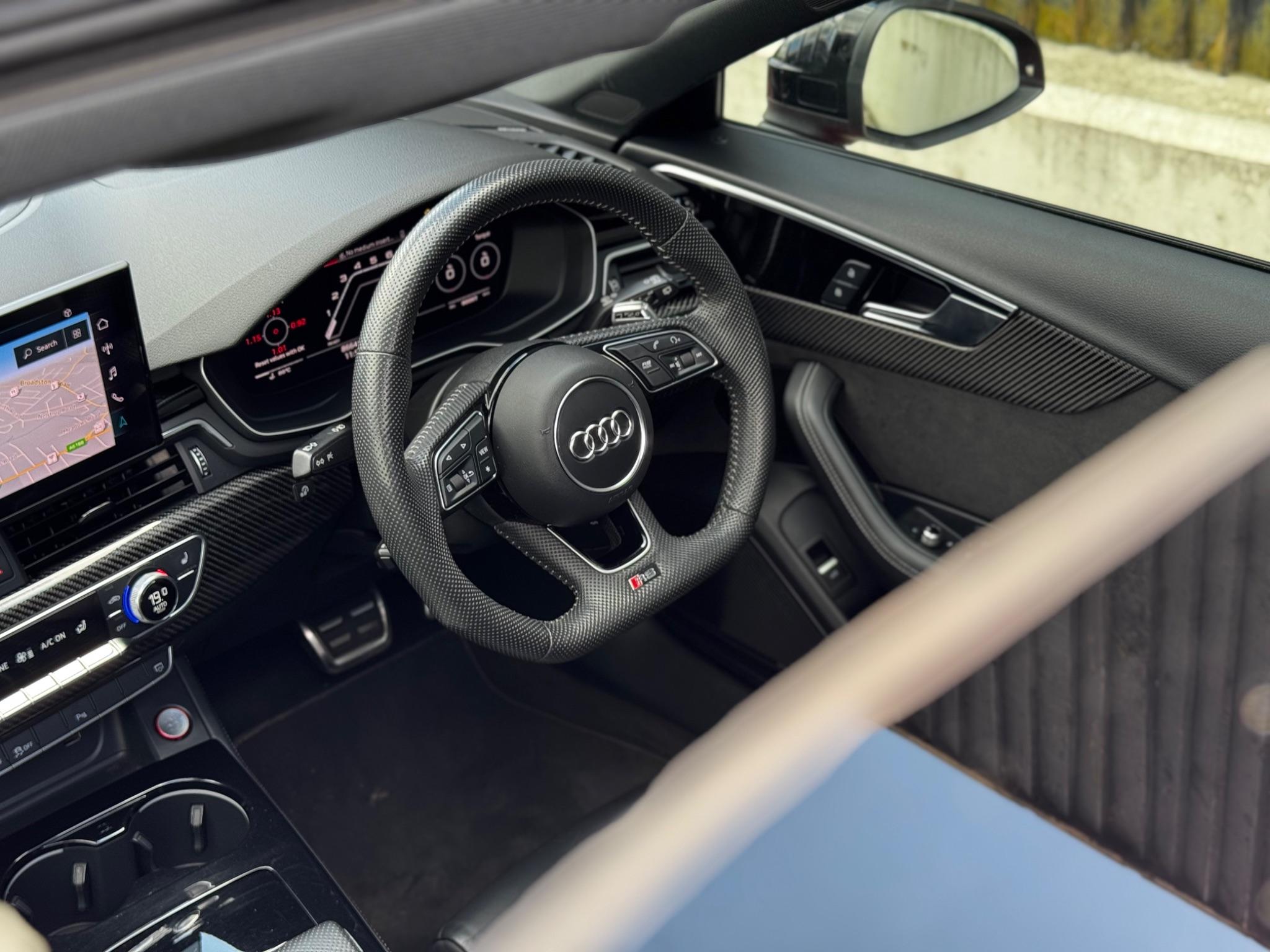 Audi RS4 view 5