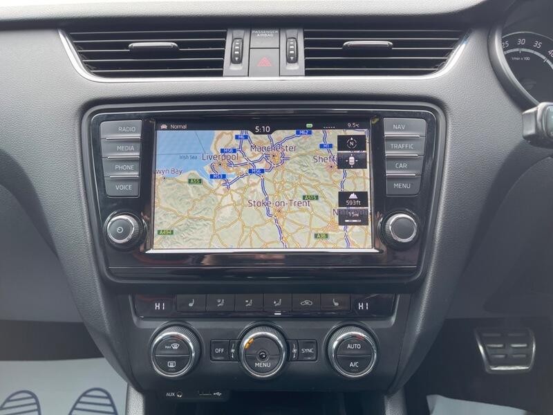 2015 Skoda Octavia image 14