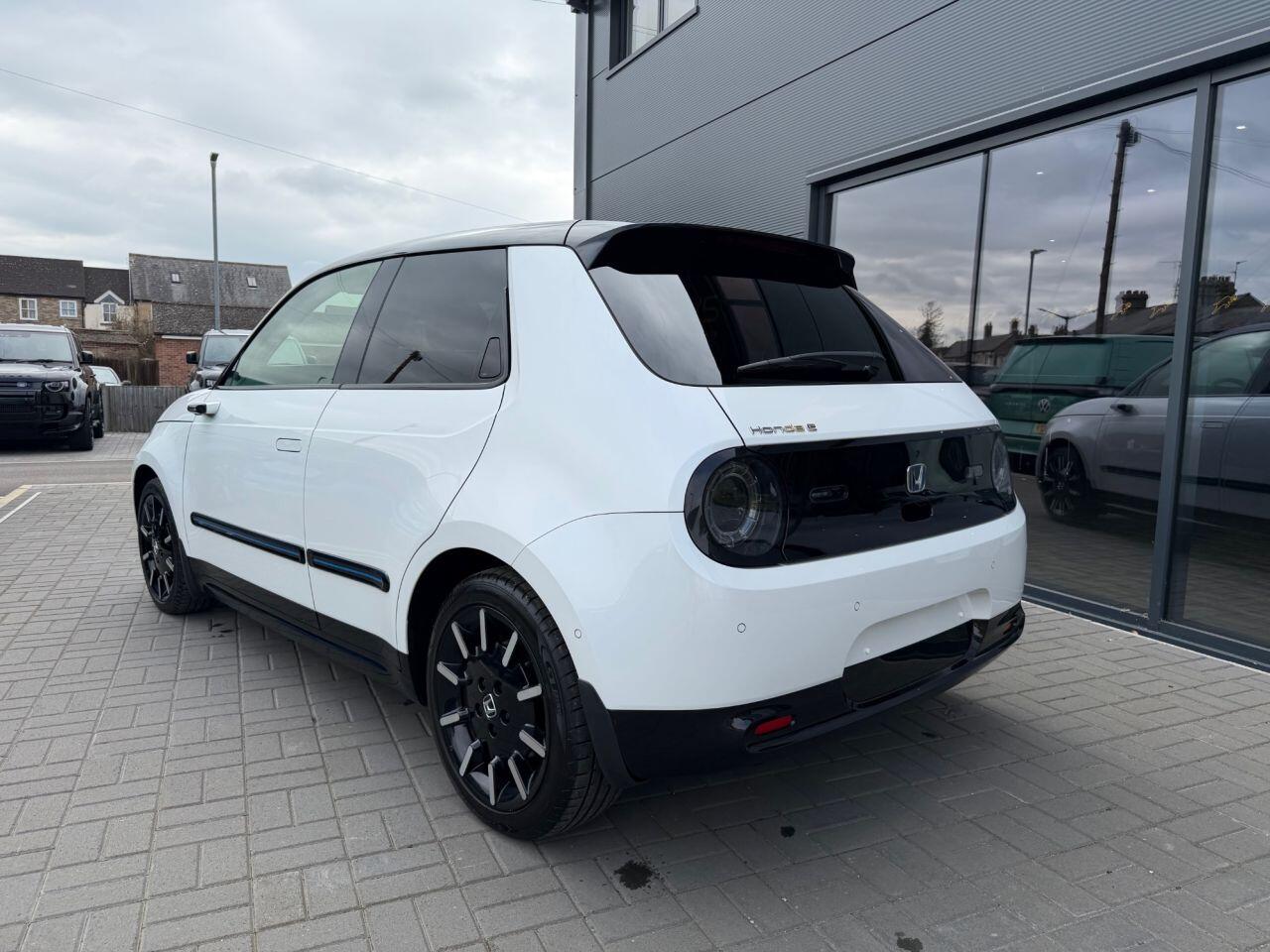 Honda Honda E view 2