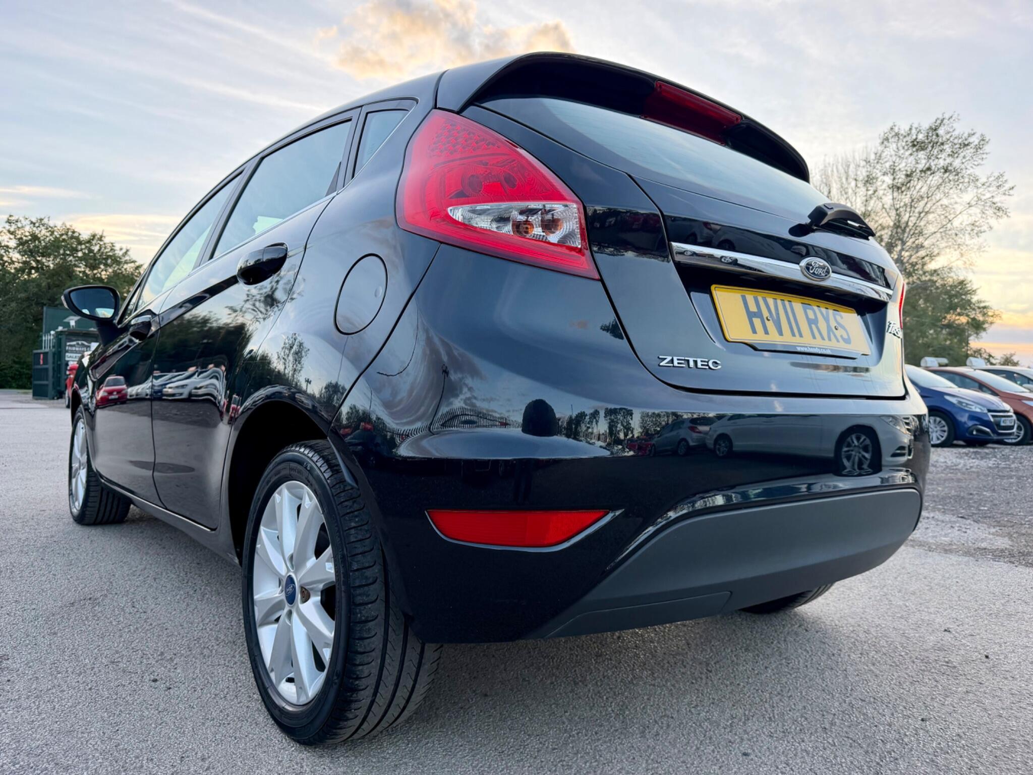 Ford Fiesta view 12