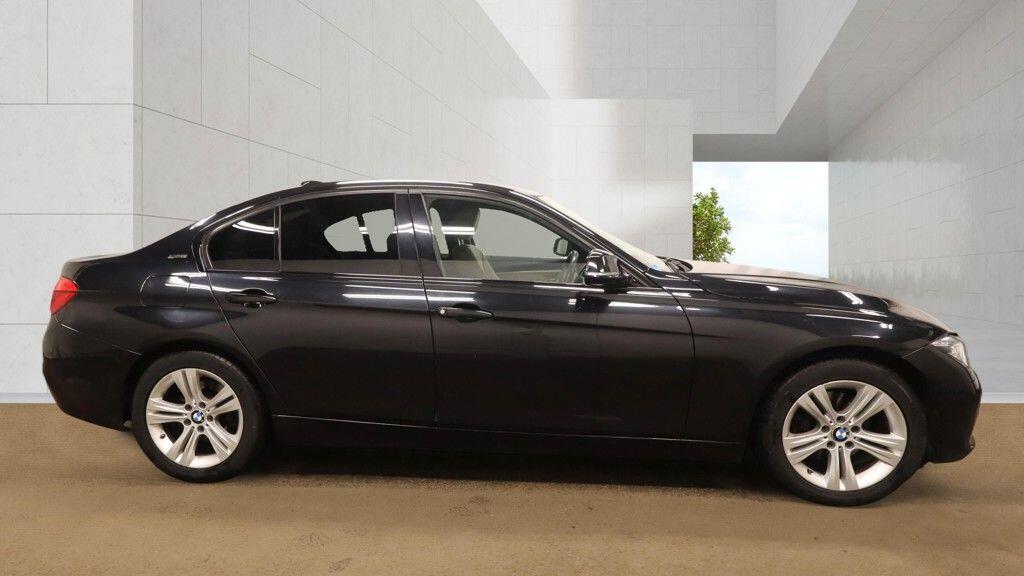 BMW 3 Series view 9