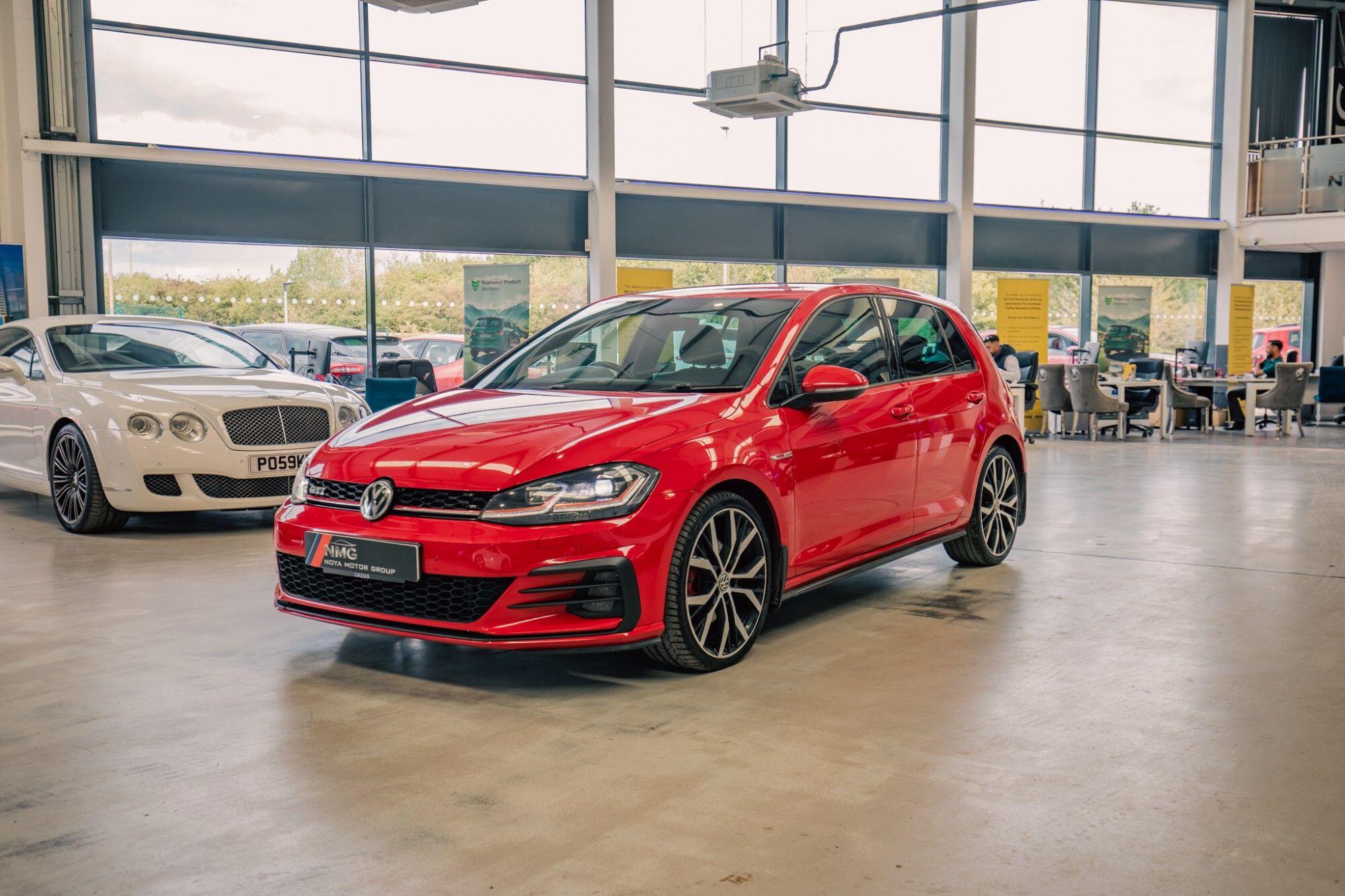 Volkswagen Golf view 26