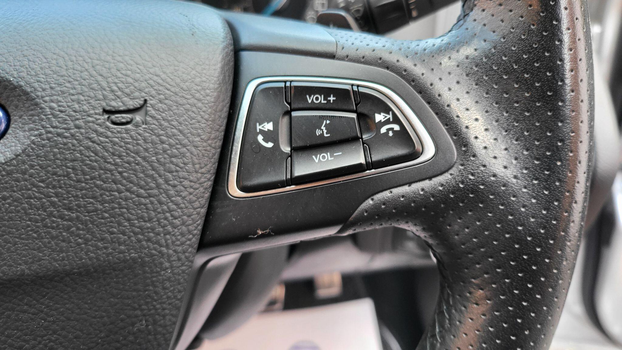 Ford Focus view 20