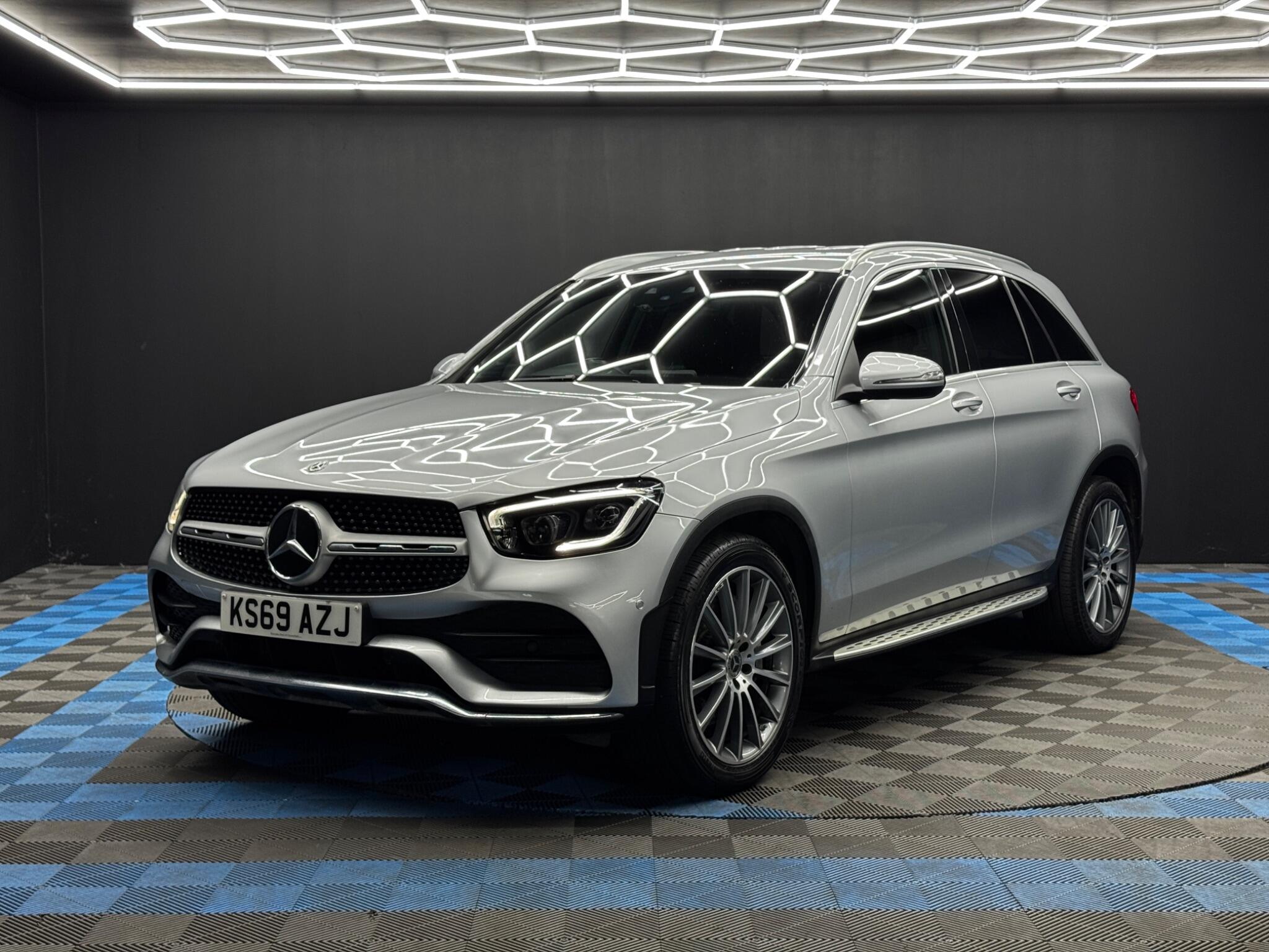 Mercedes-Benz GLC view 3