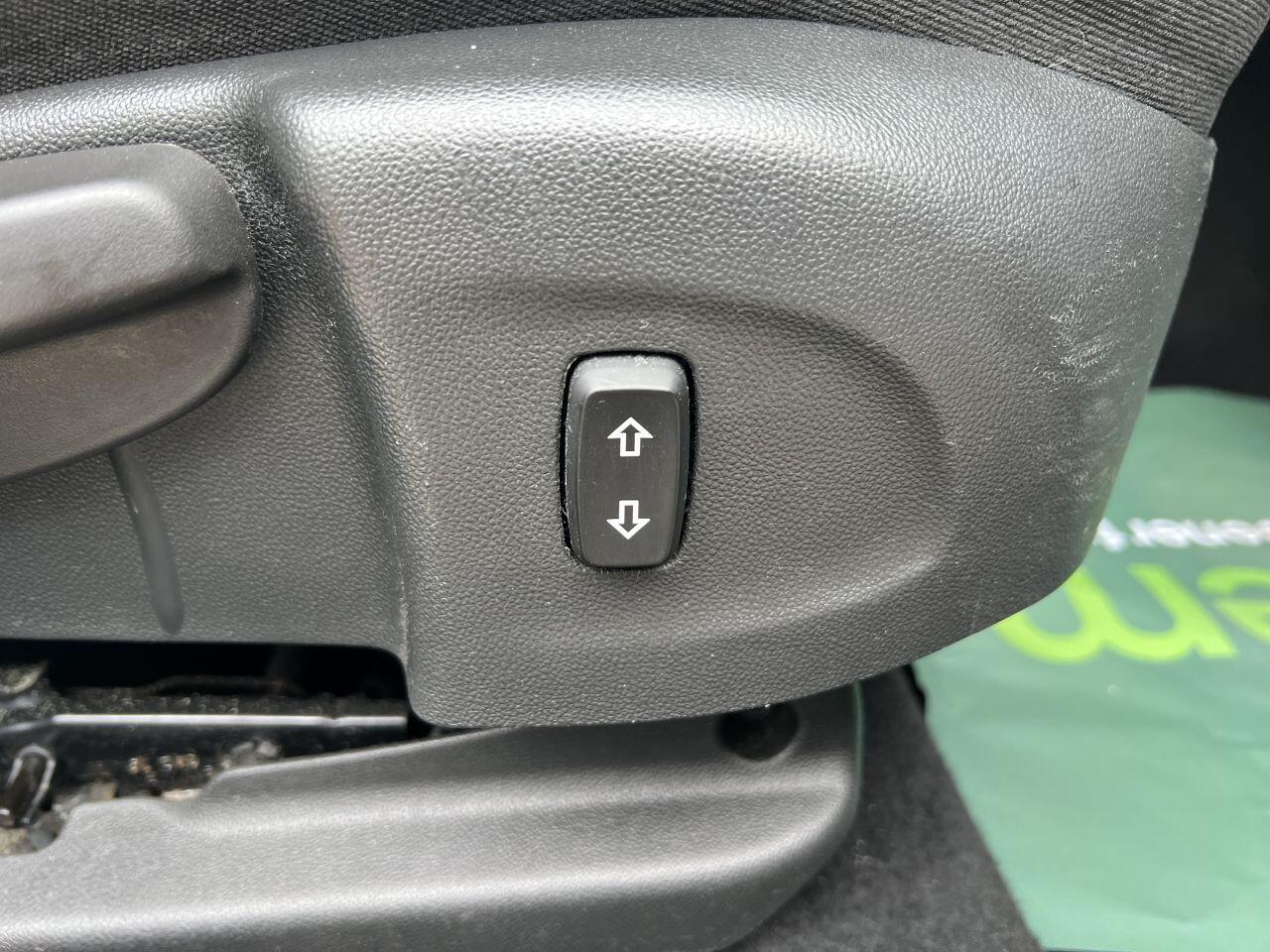 Vauxhall Insignia view 17