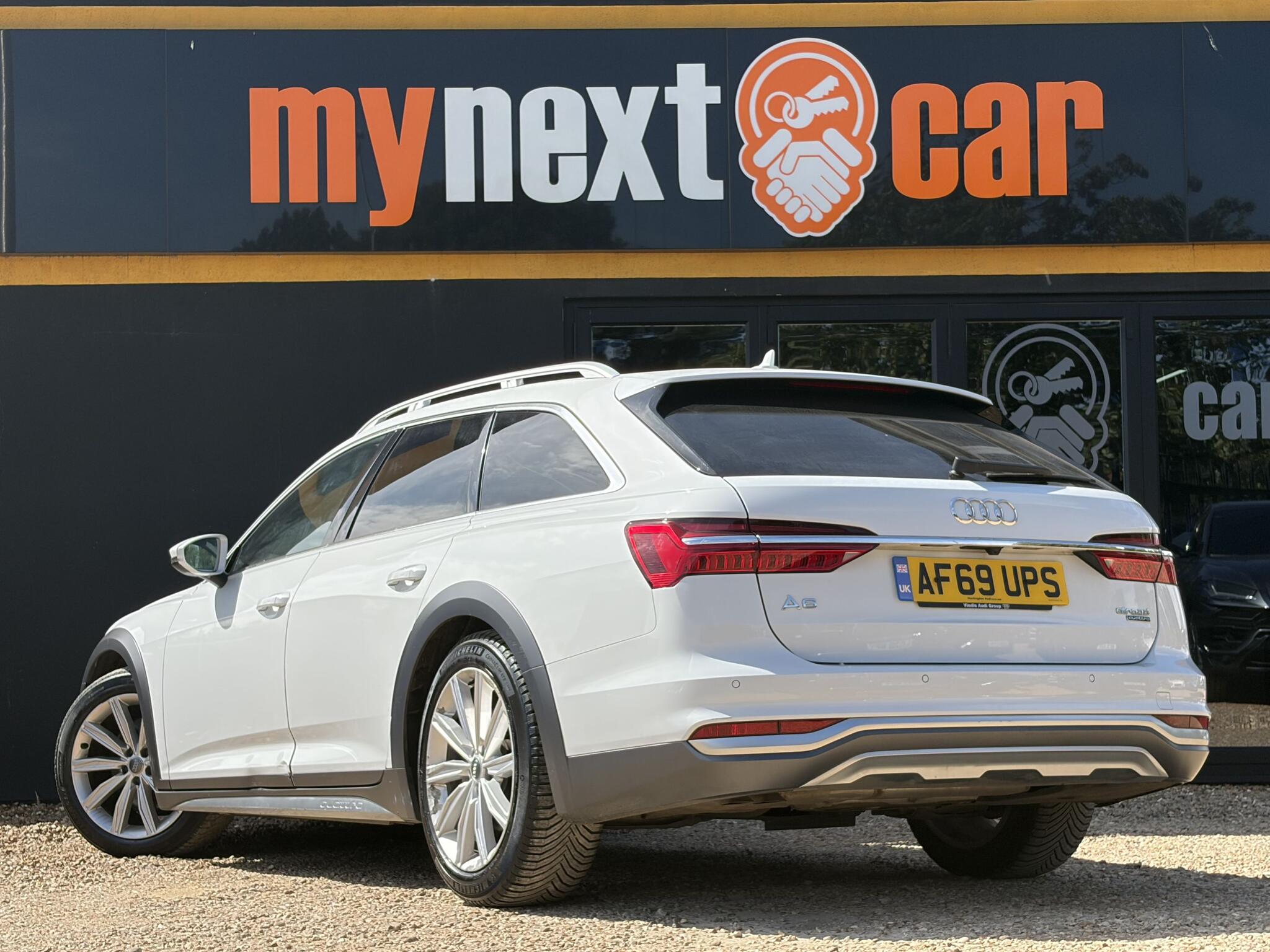 Audi A6 Allroad view 6