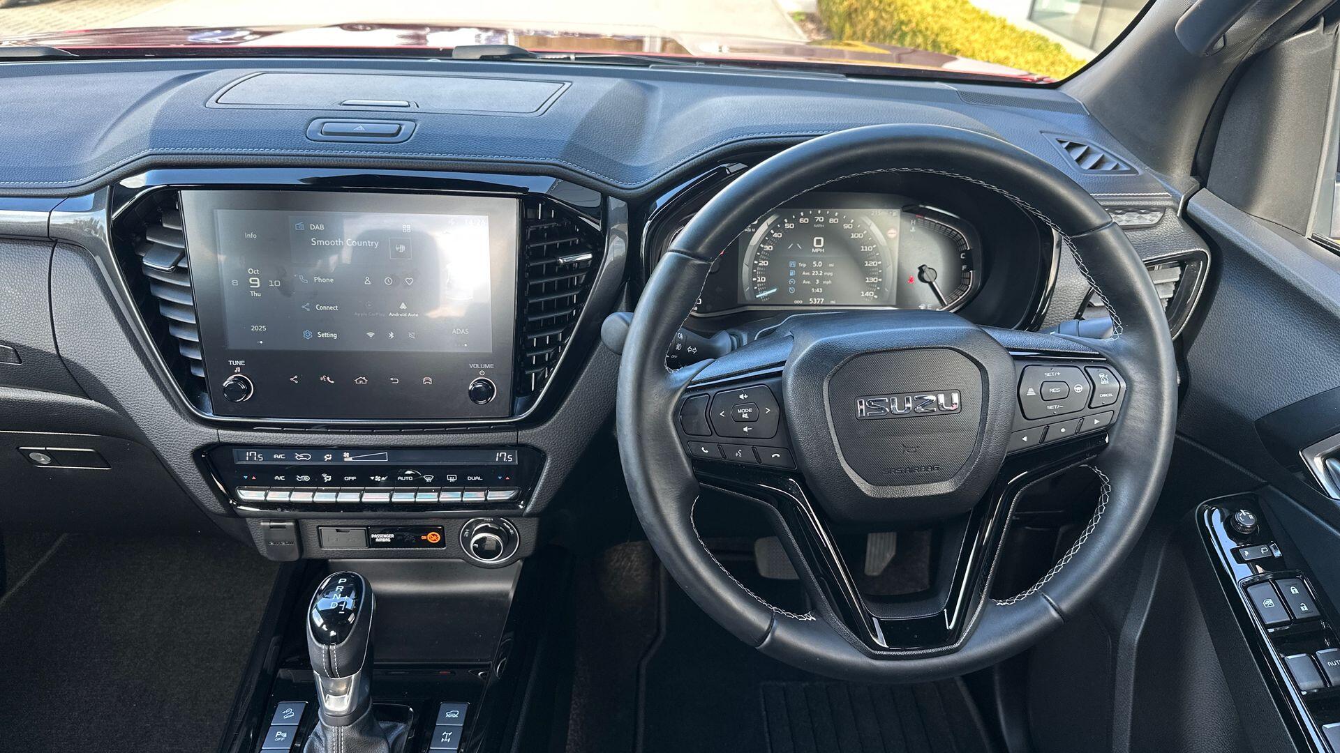 Isuzu D-Max view 14