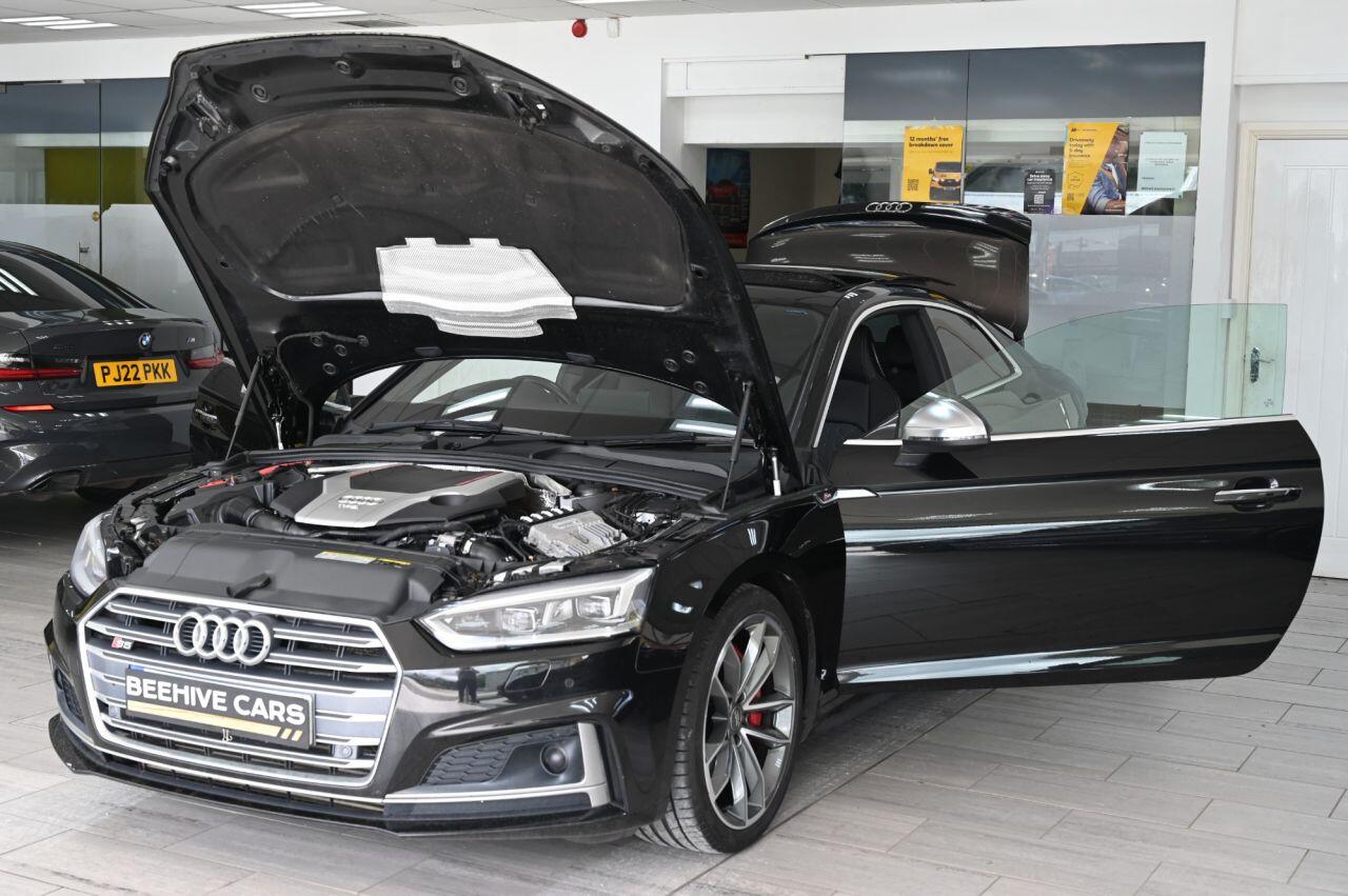 Audi S5 view 12