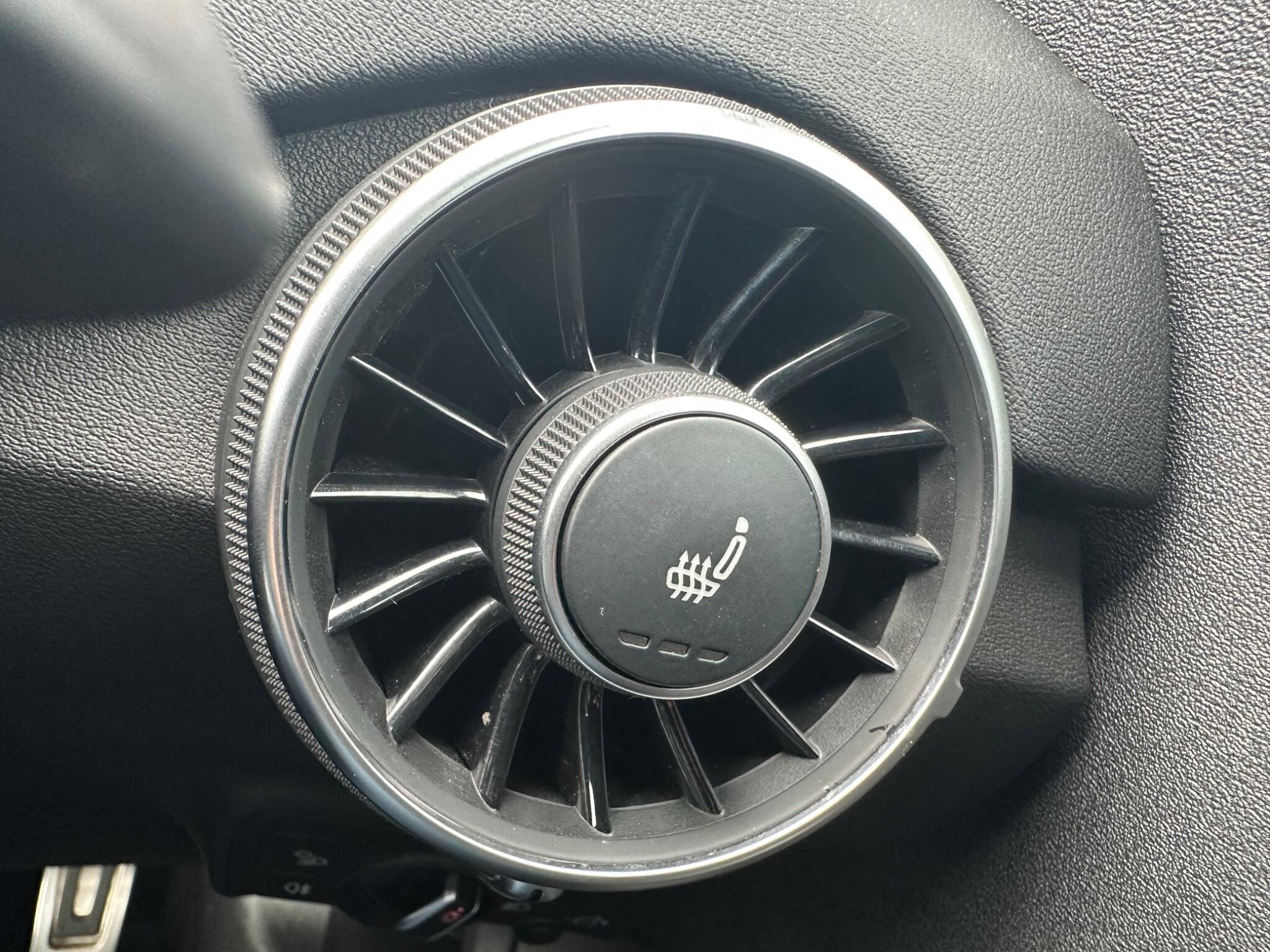 Audi TT view 17