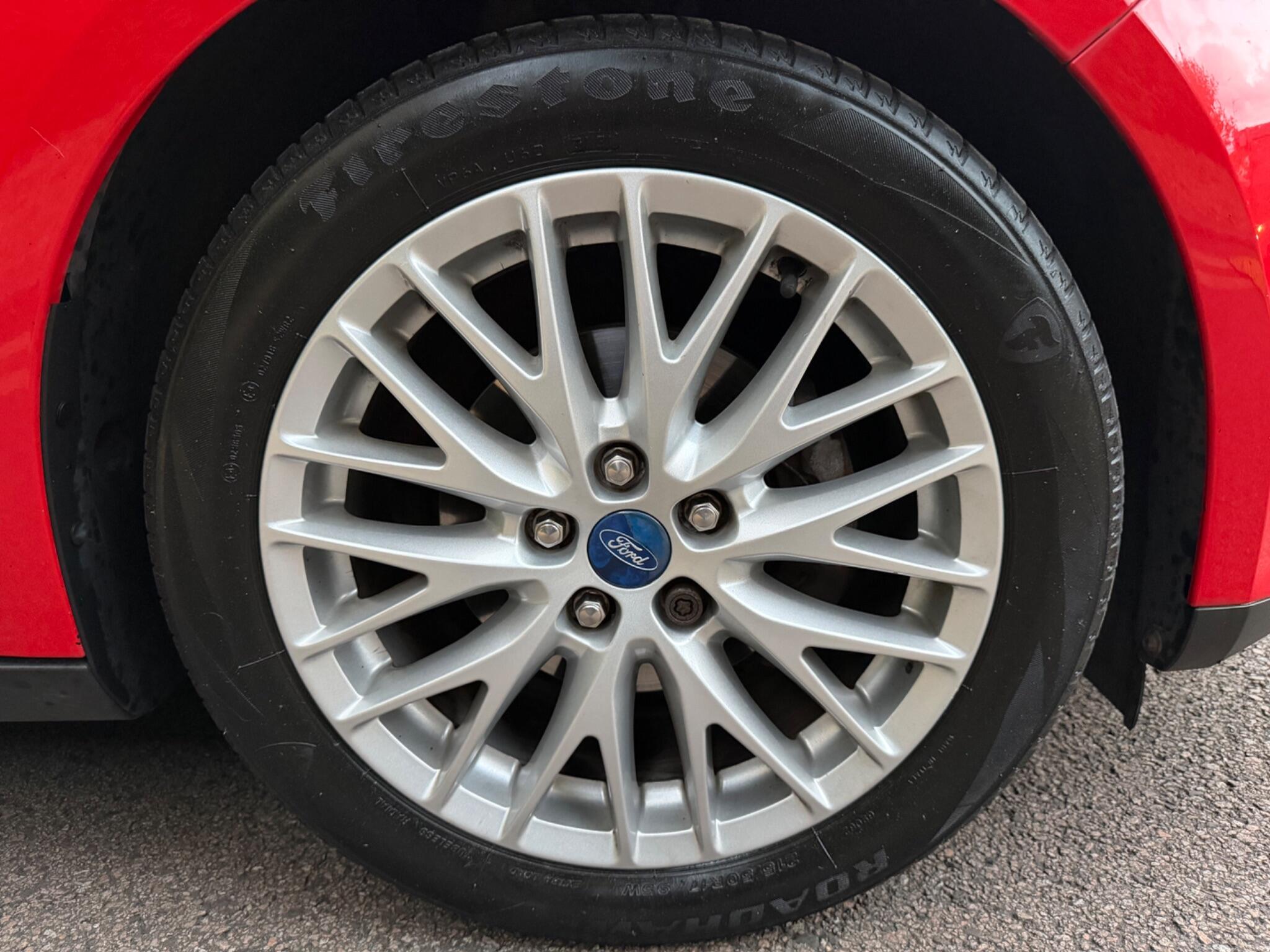 Ford Focus view 27
