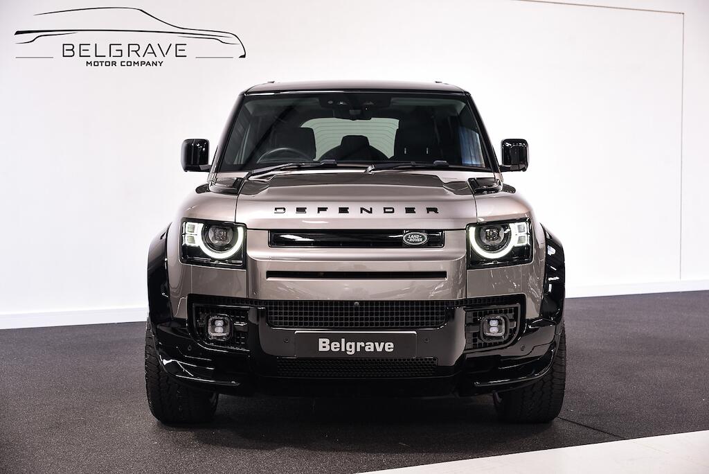 Land Rover Defender view 6