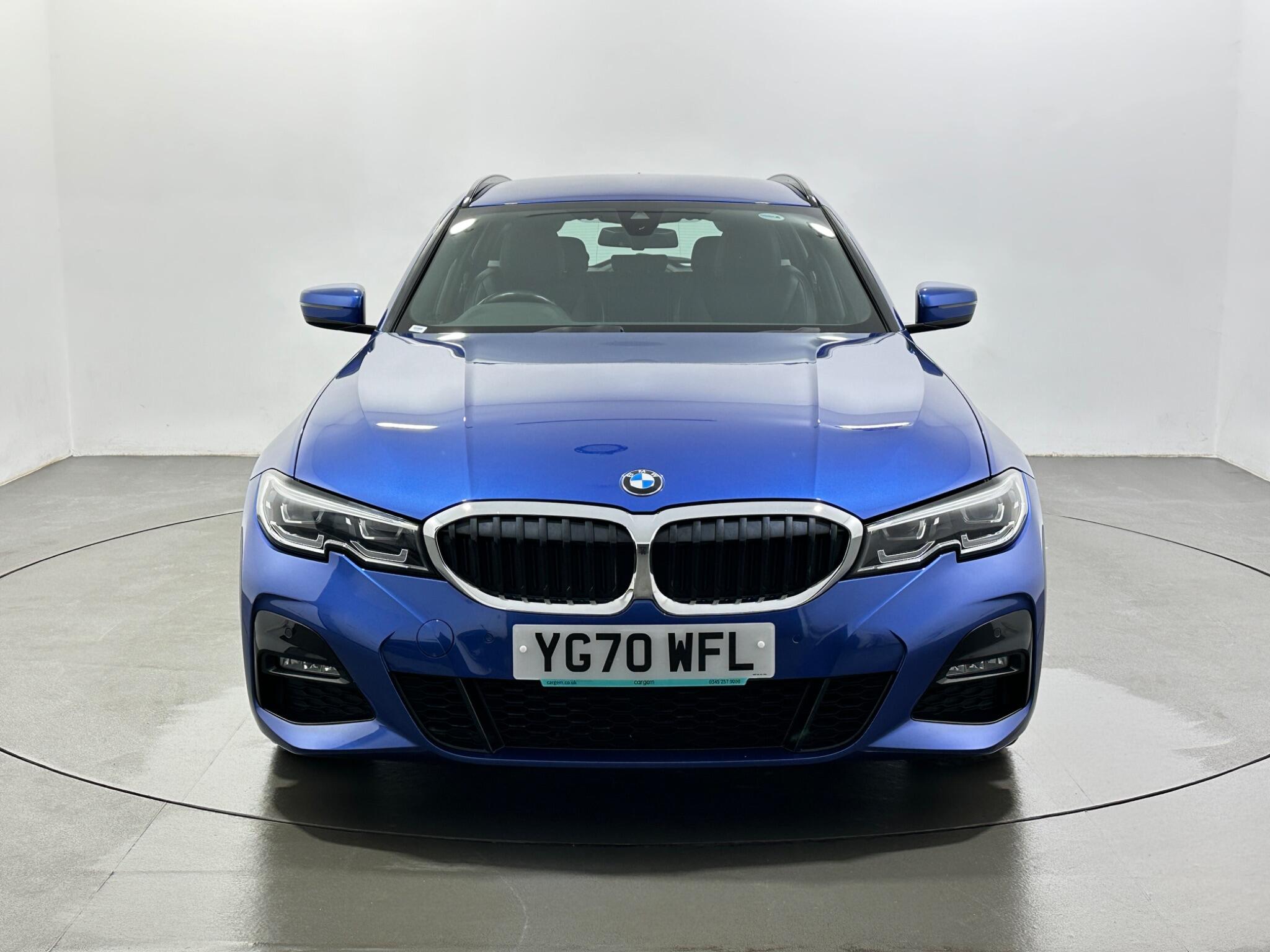 BMW 3 Series view 3