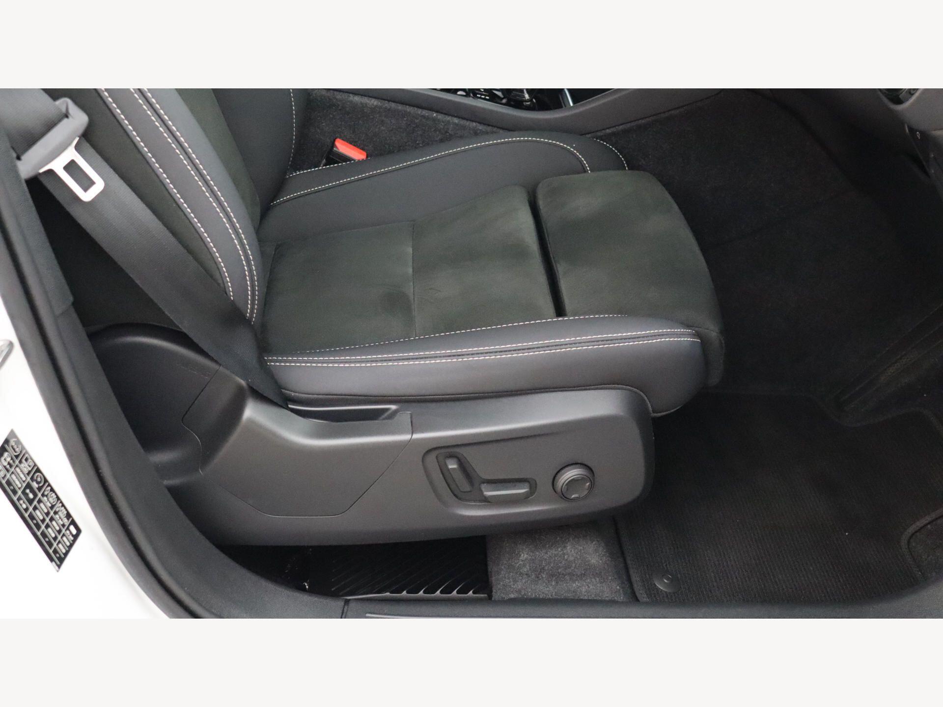 Volvo XC40 view 30