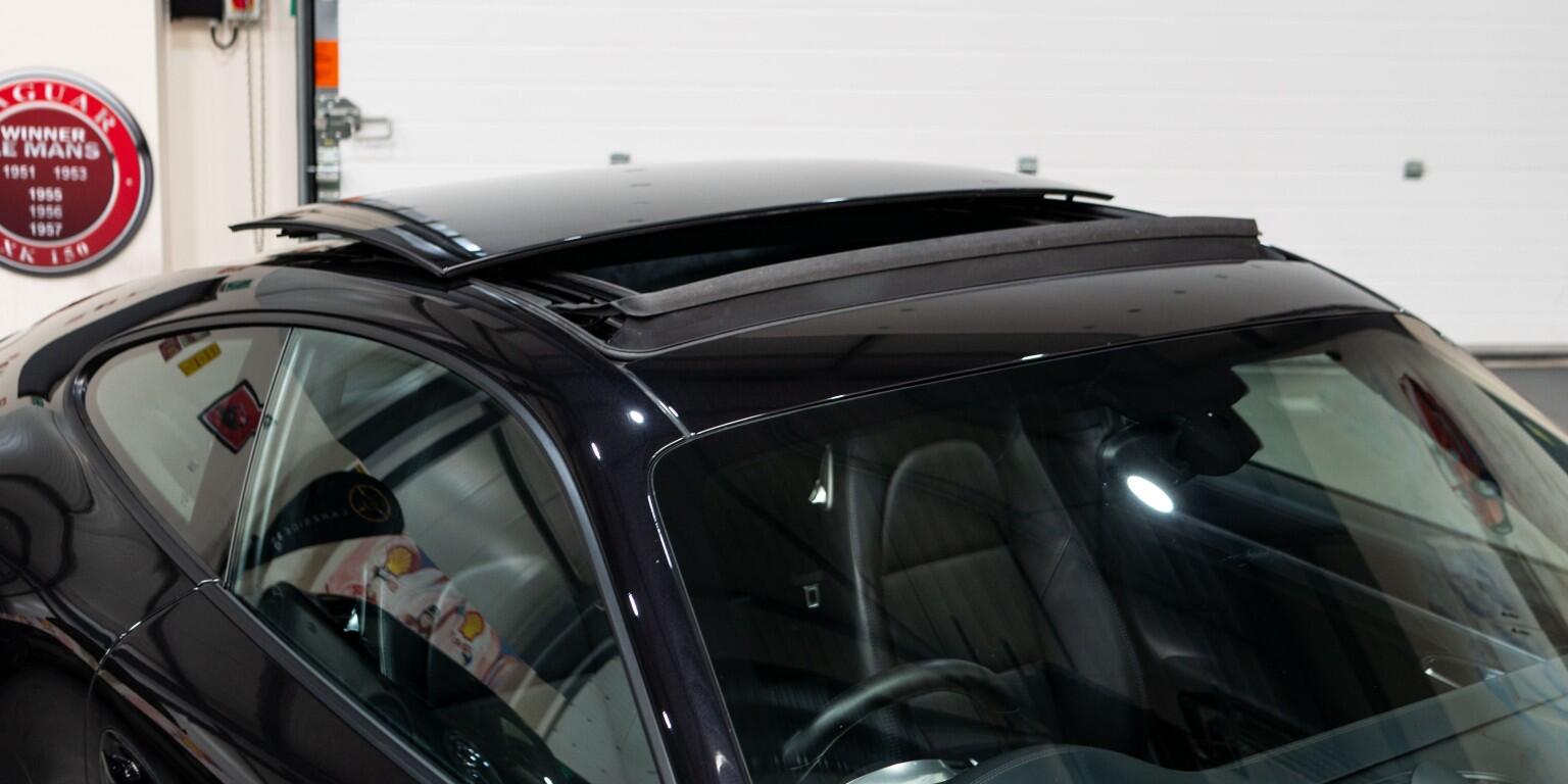 Porsche 911 view 40